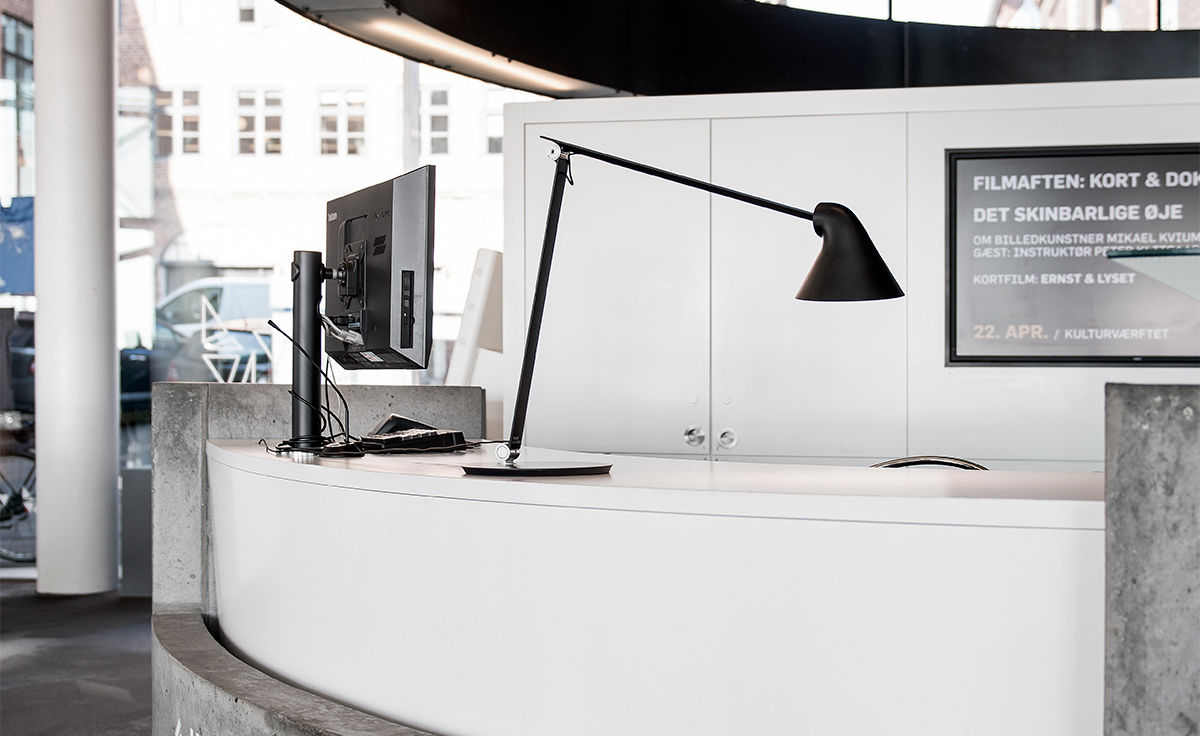 njp table lamp