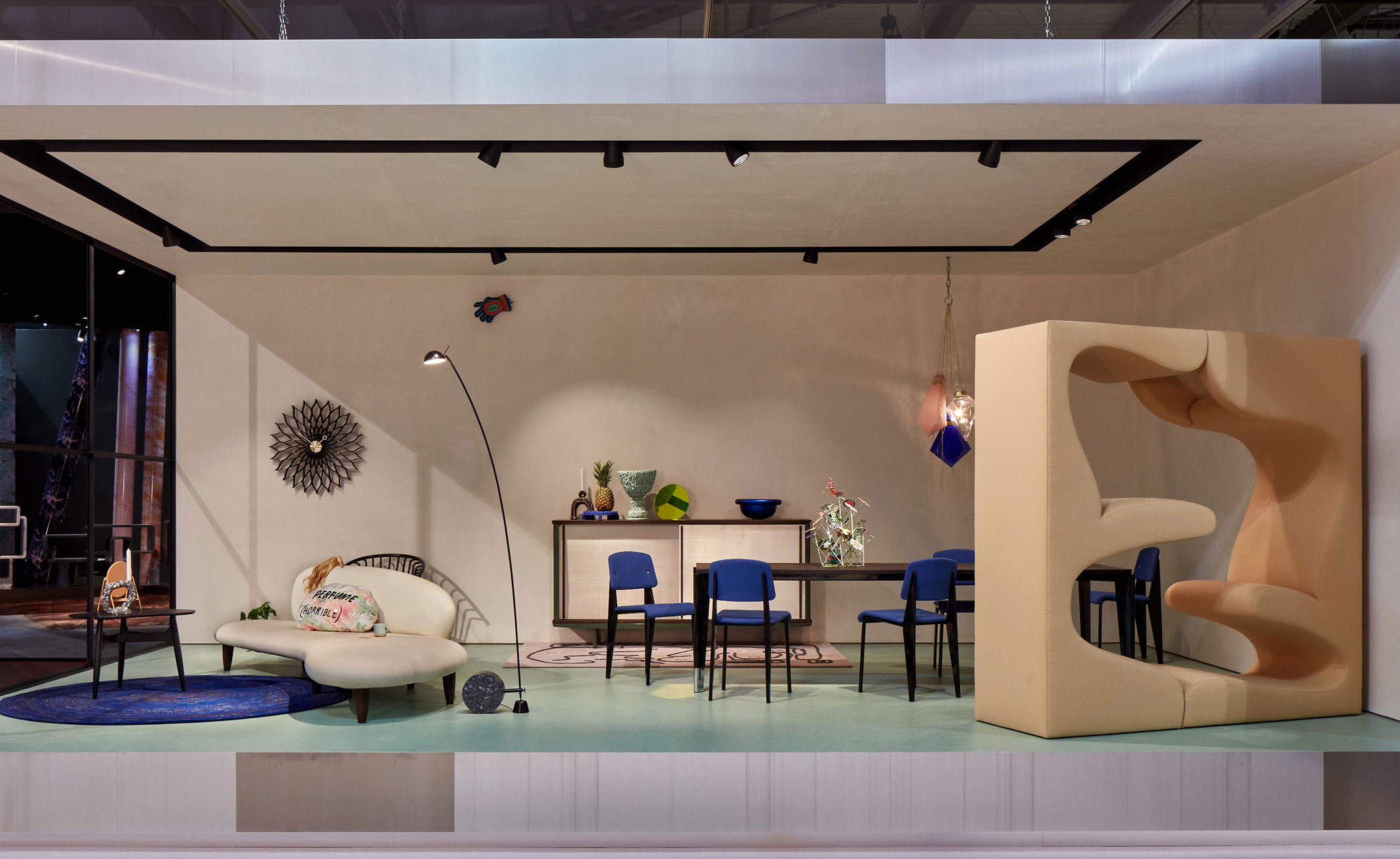 noguchi freeform sofa