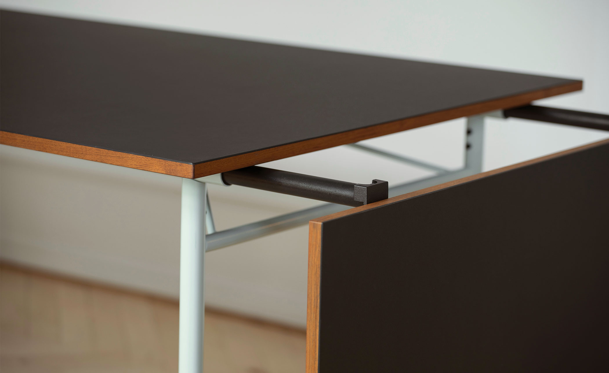 Nyhavn Dining Table