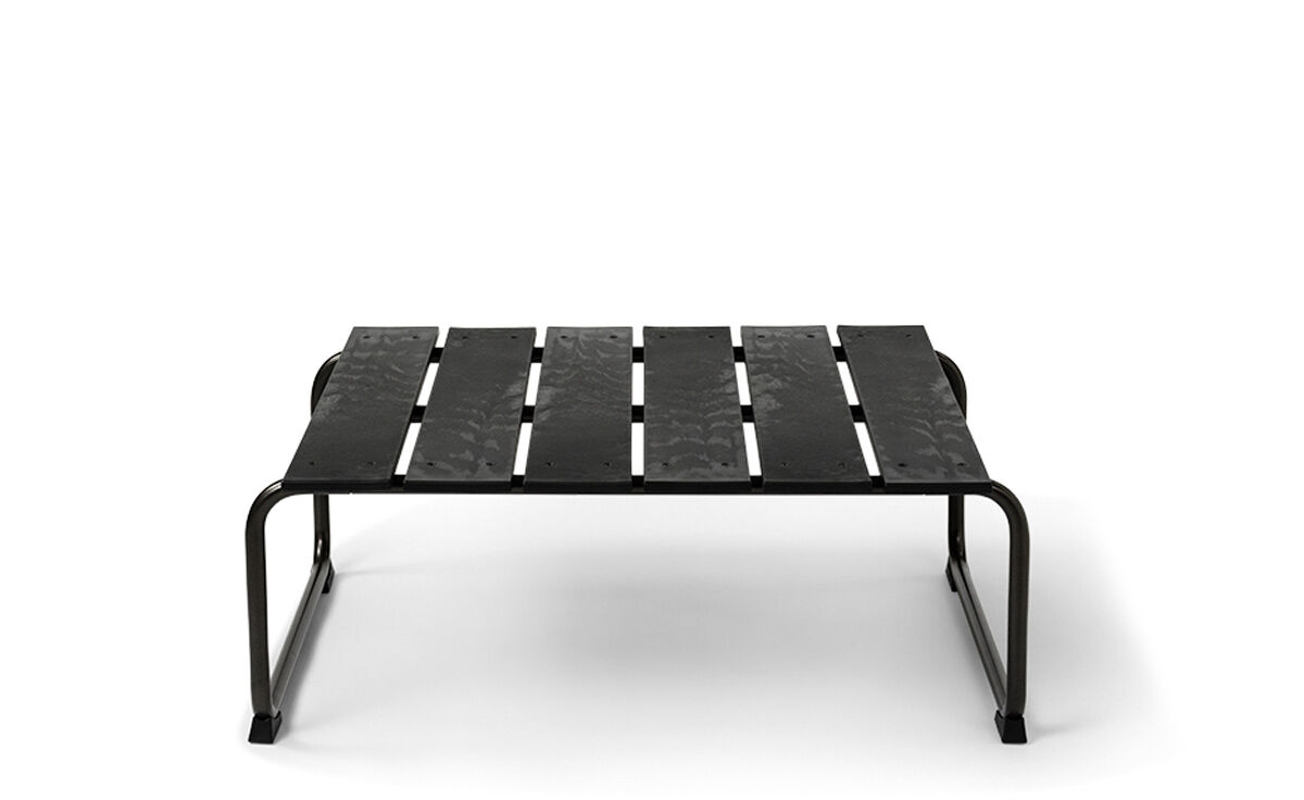 ocean lounge table