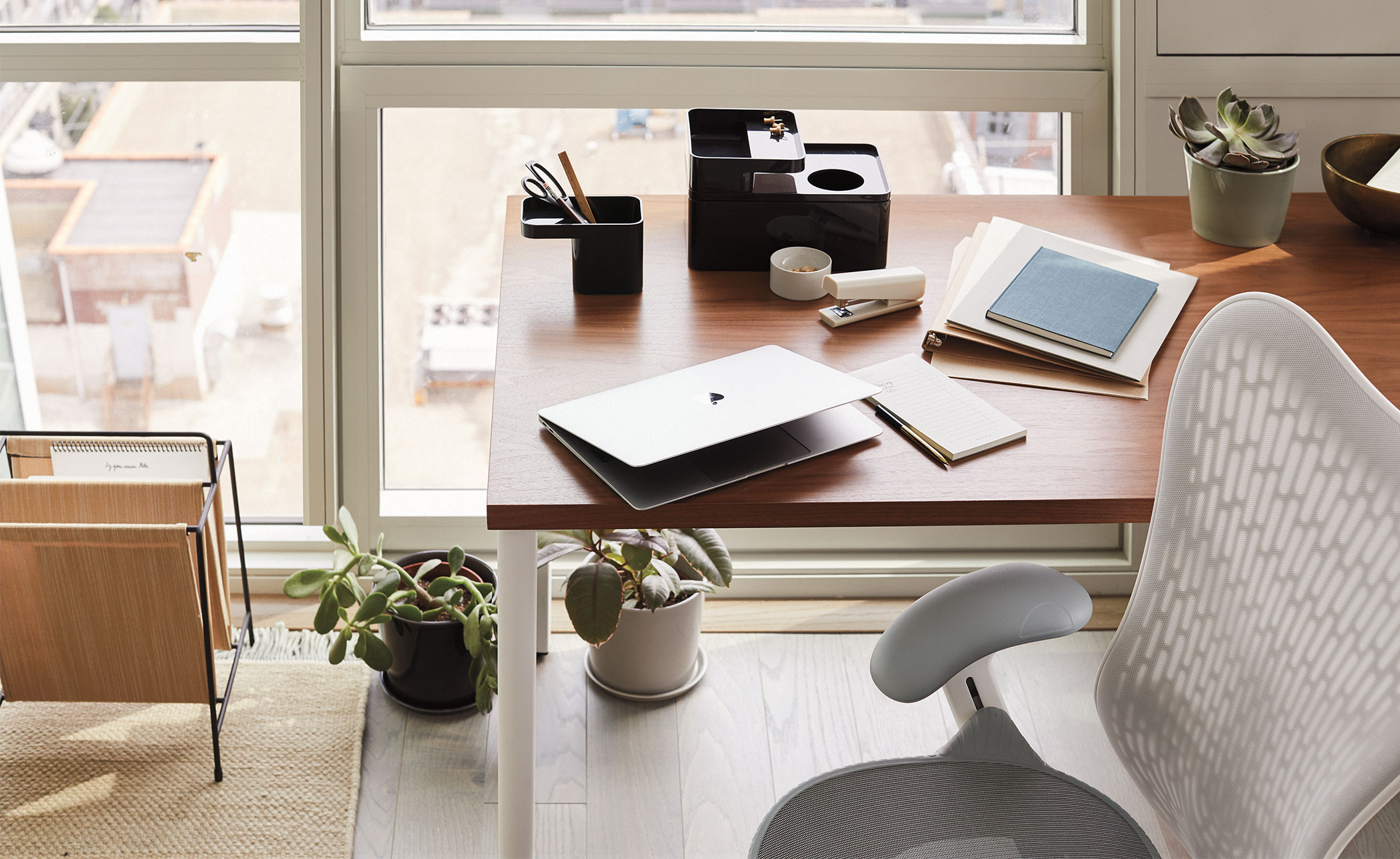 OE1 Table with Veneer Top