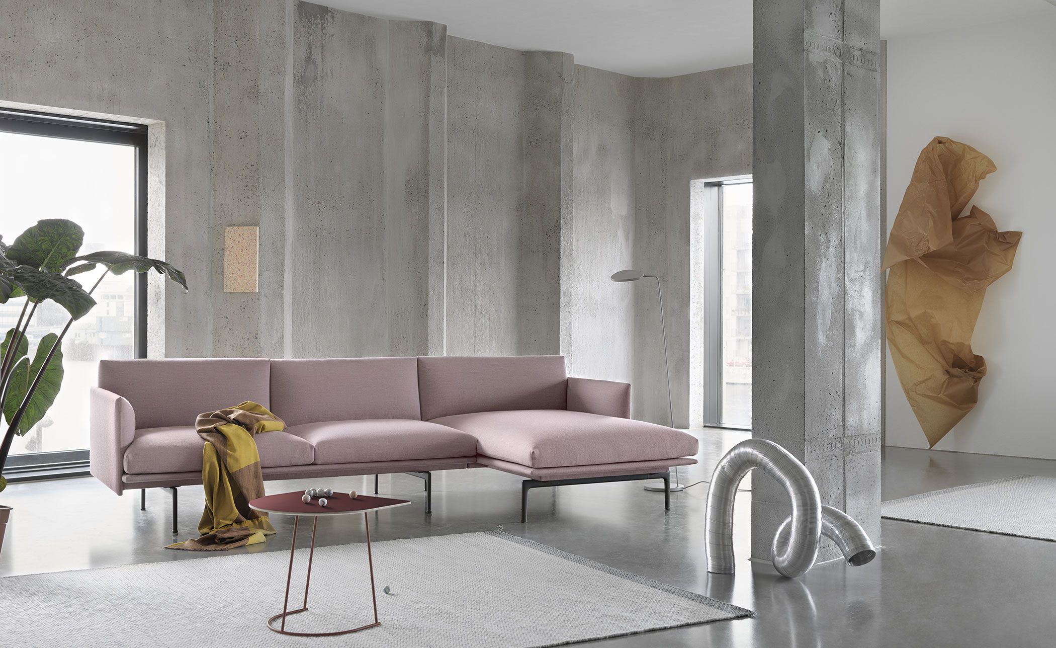 outline sofa with chaise longue