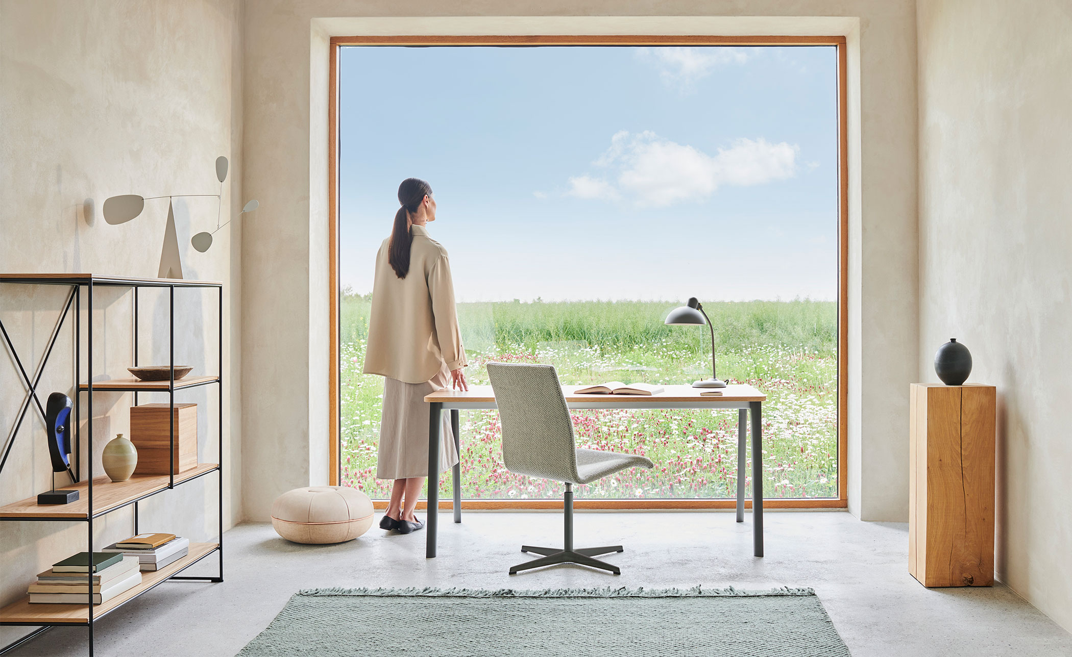 Oxford™ Low Back Chair with 4-star base