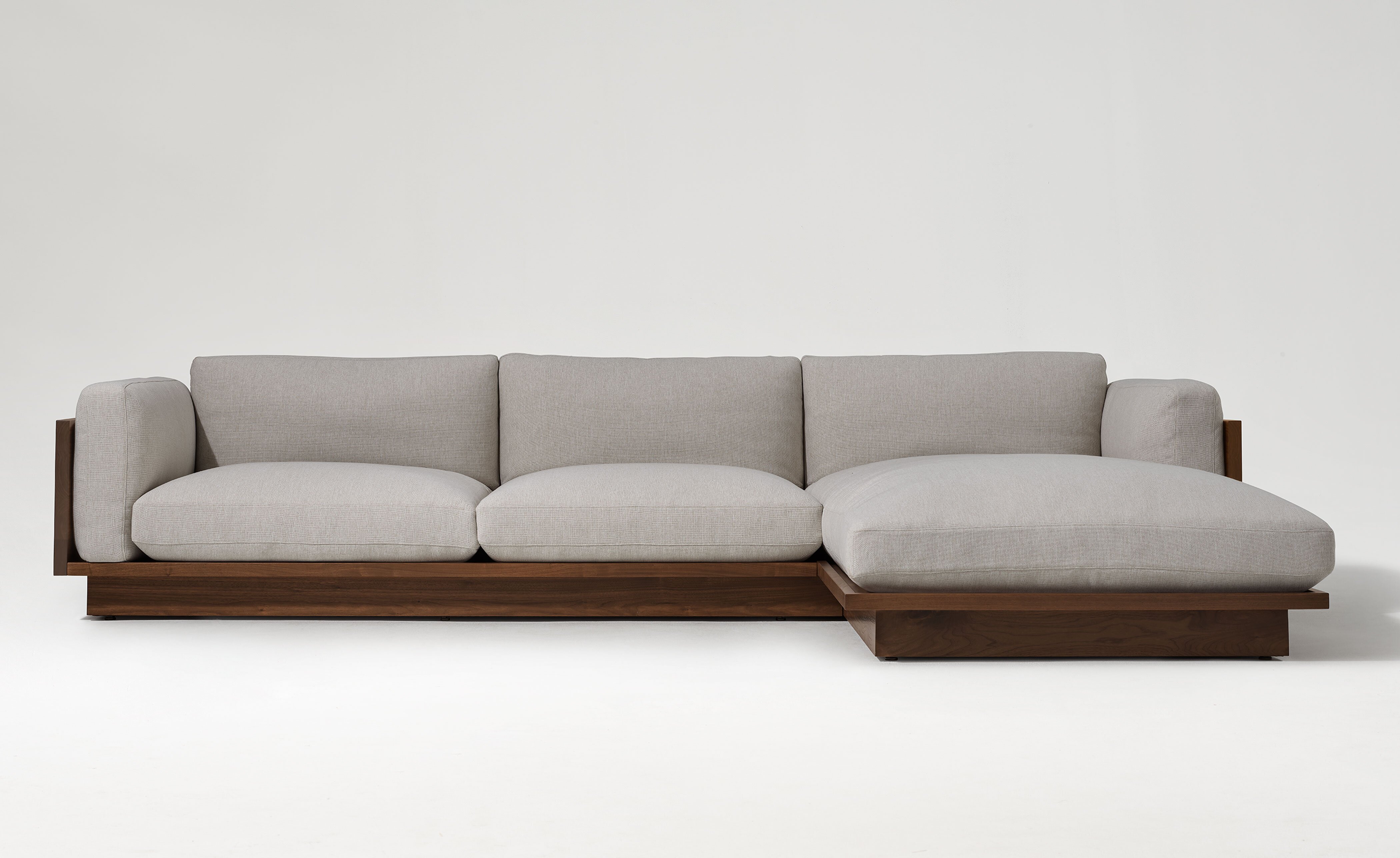 Pawson Drift Sectional with Chaise