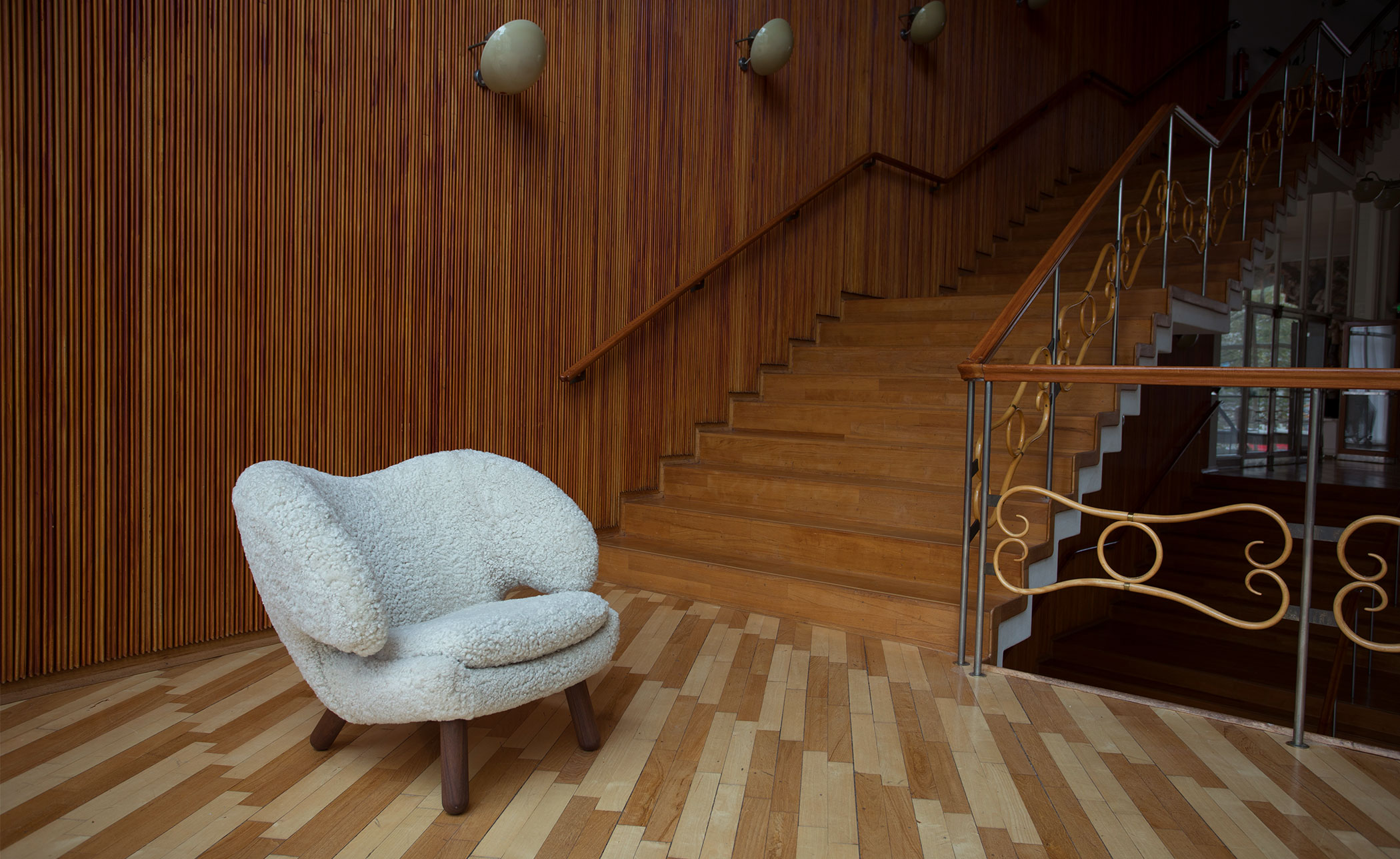 Pelican Chair