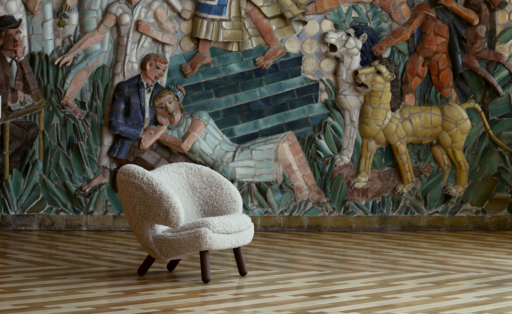 Pelican Chair