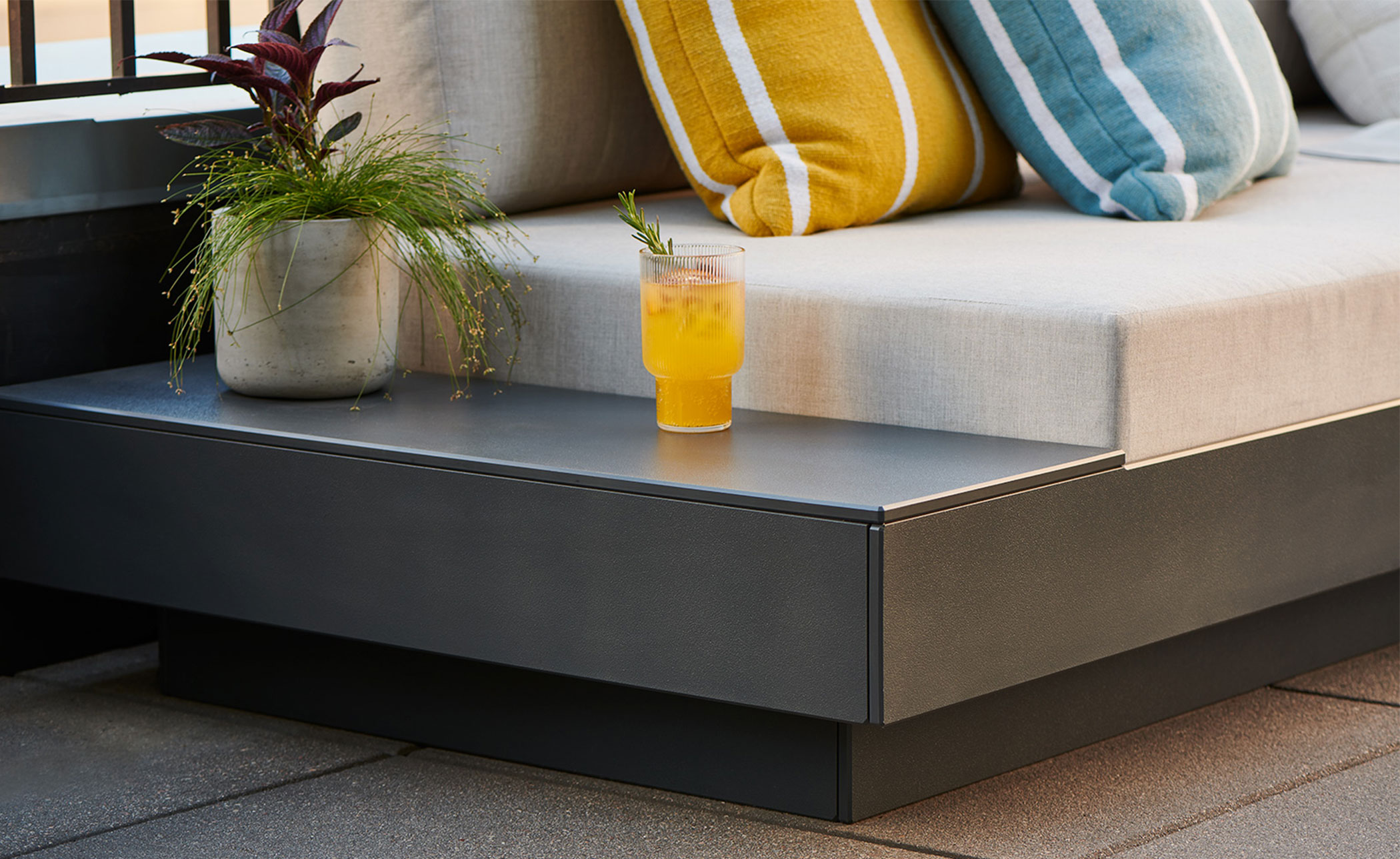 Platform One Chaise