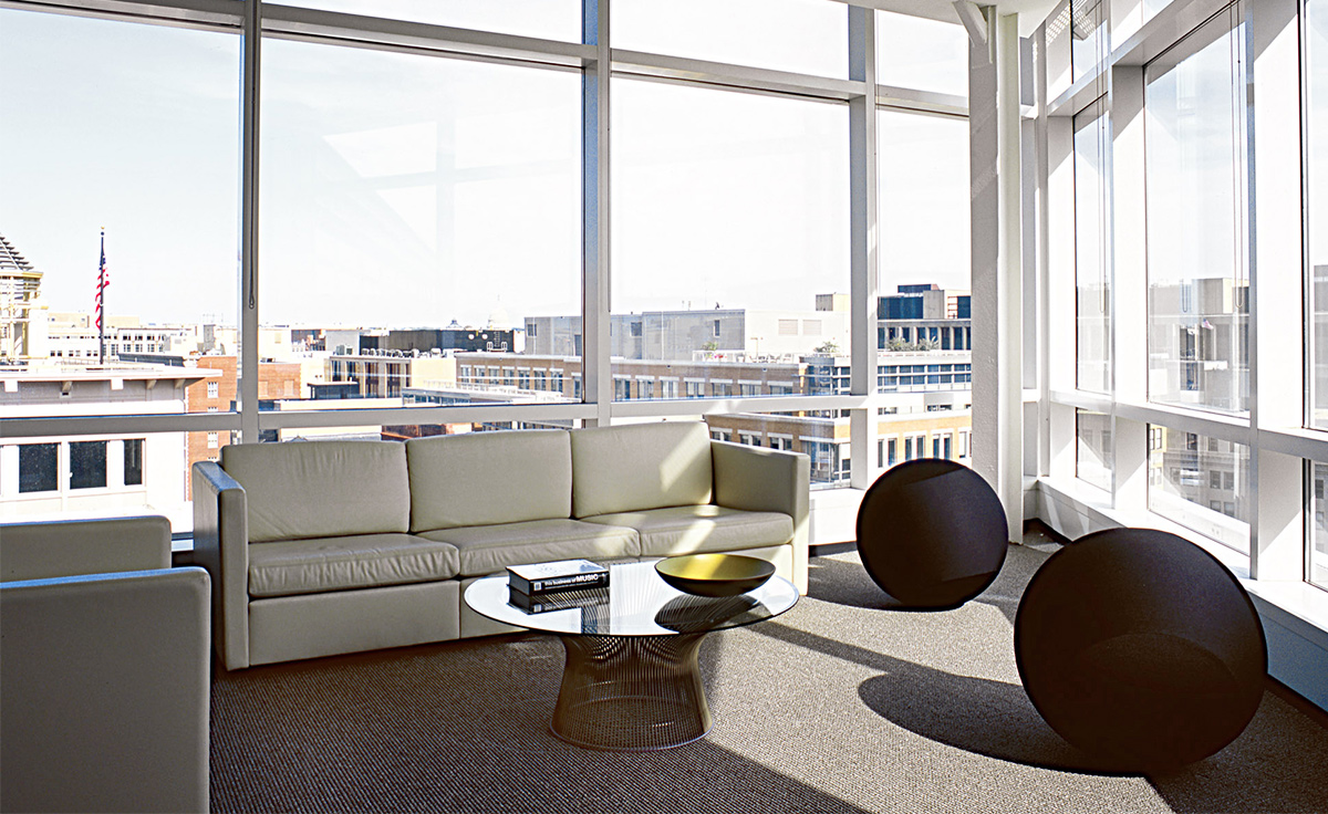 platner nickel coffee table 36" dia.