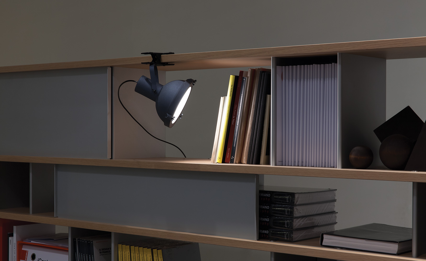 Projecteur 165 Clip Table Lamp