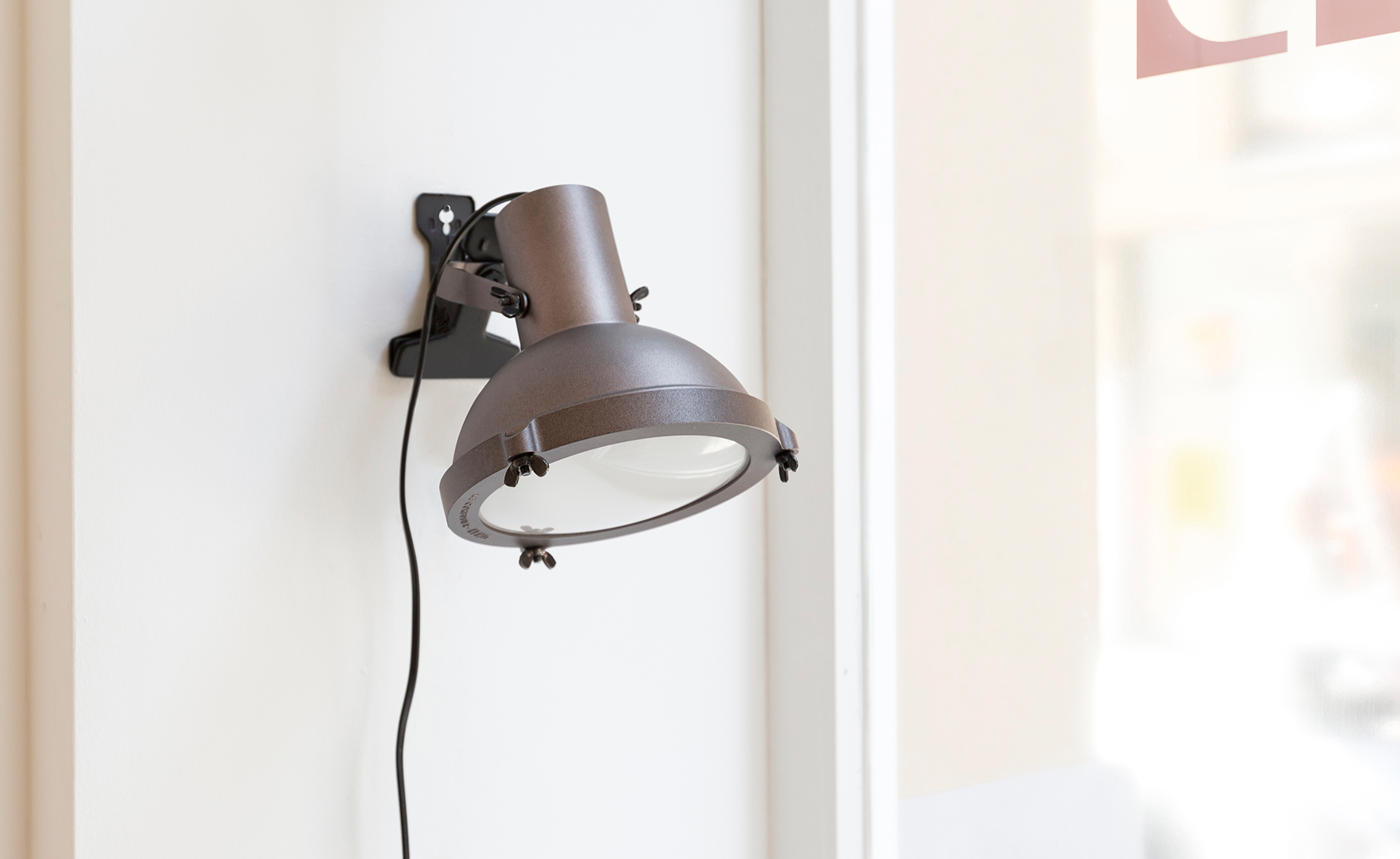 Projecteur 165 Clip Table Lamp