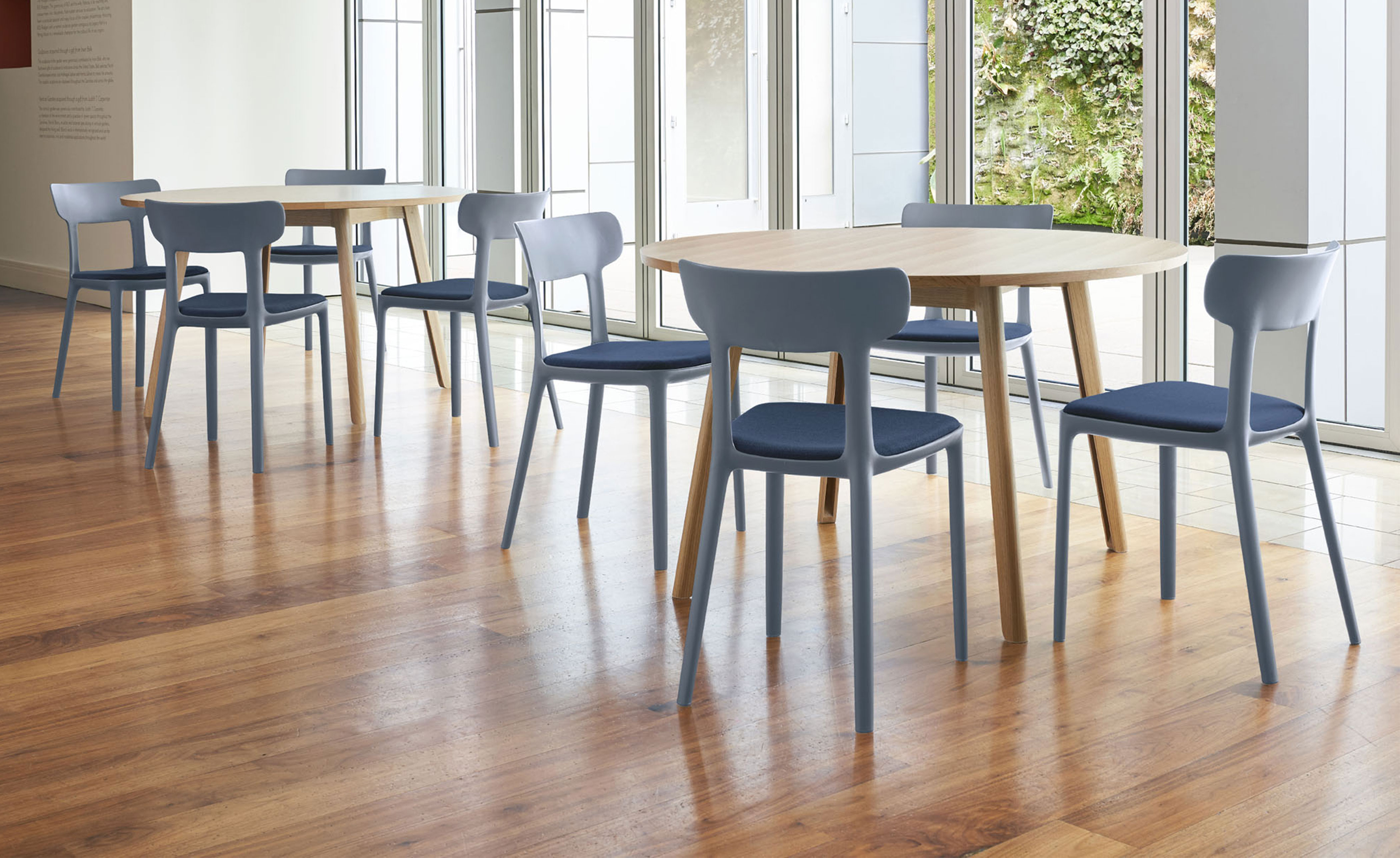 Queue Dining Chair