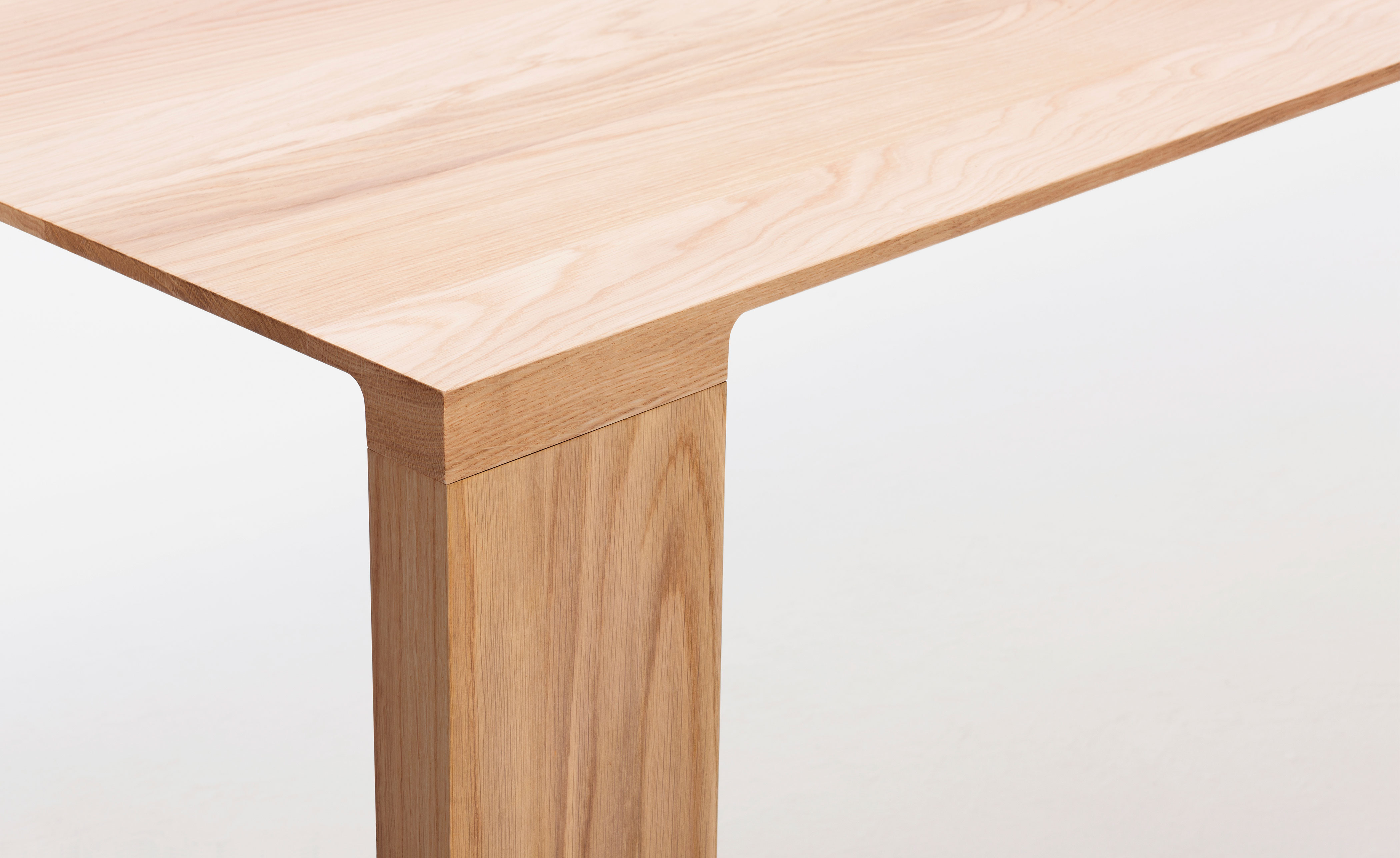 radii dining table