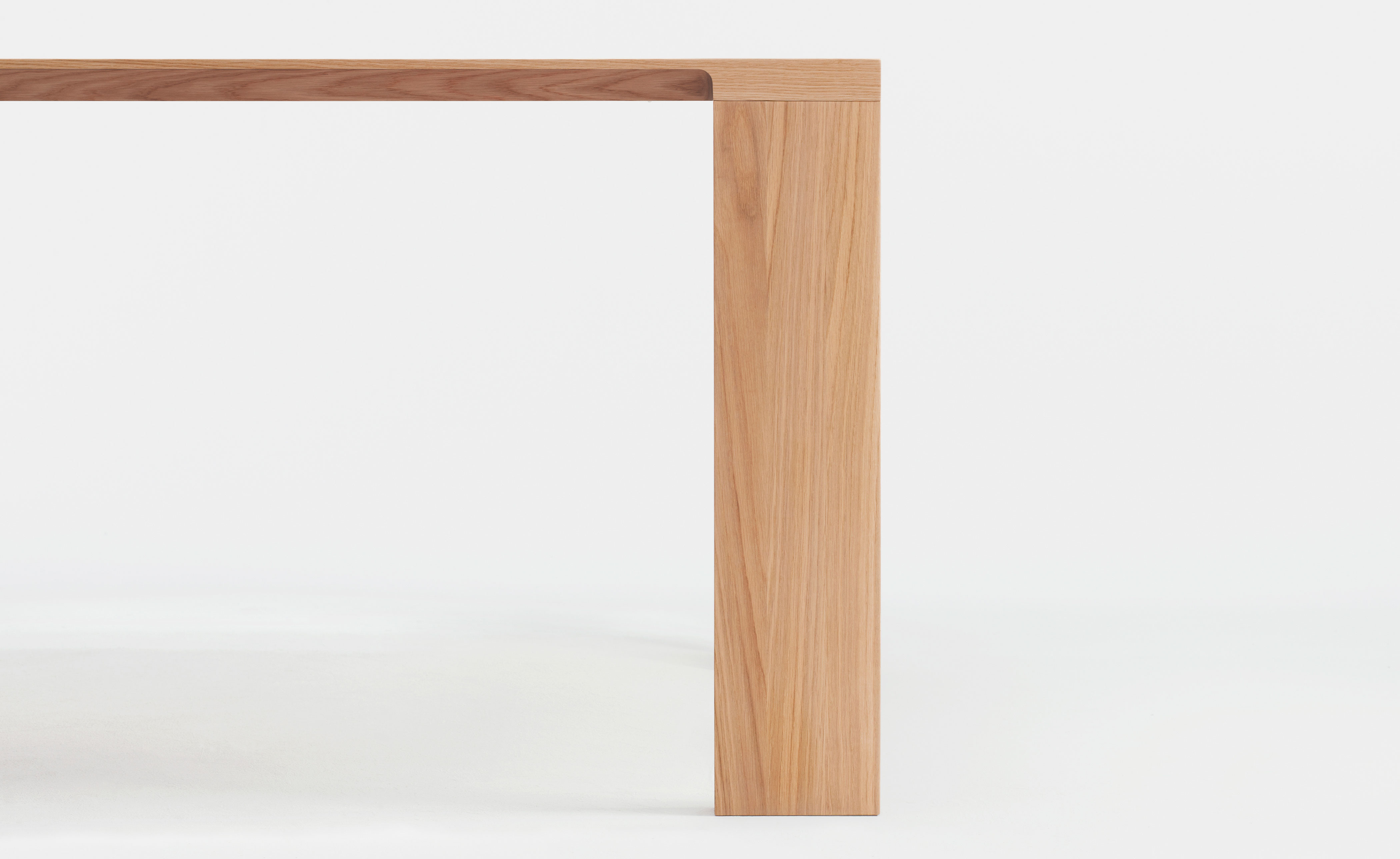 radii dining table