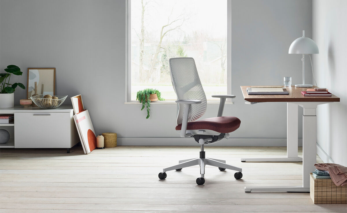 renew sit-to-stand c-foot table