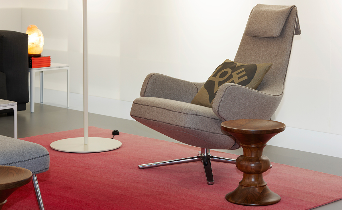 repos lounge chair