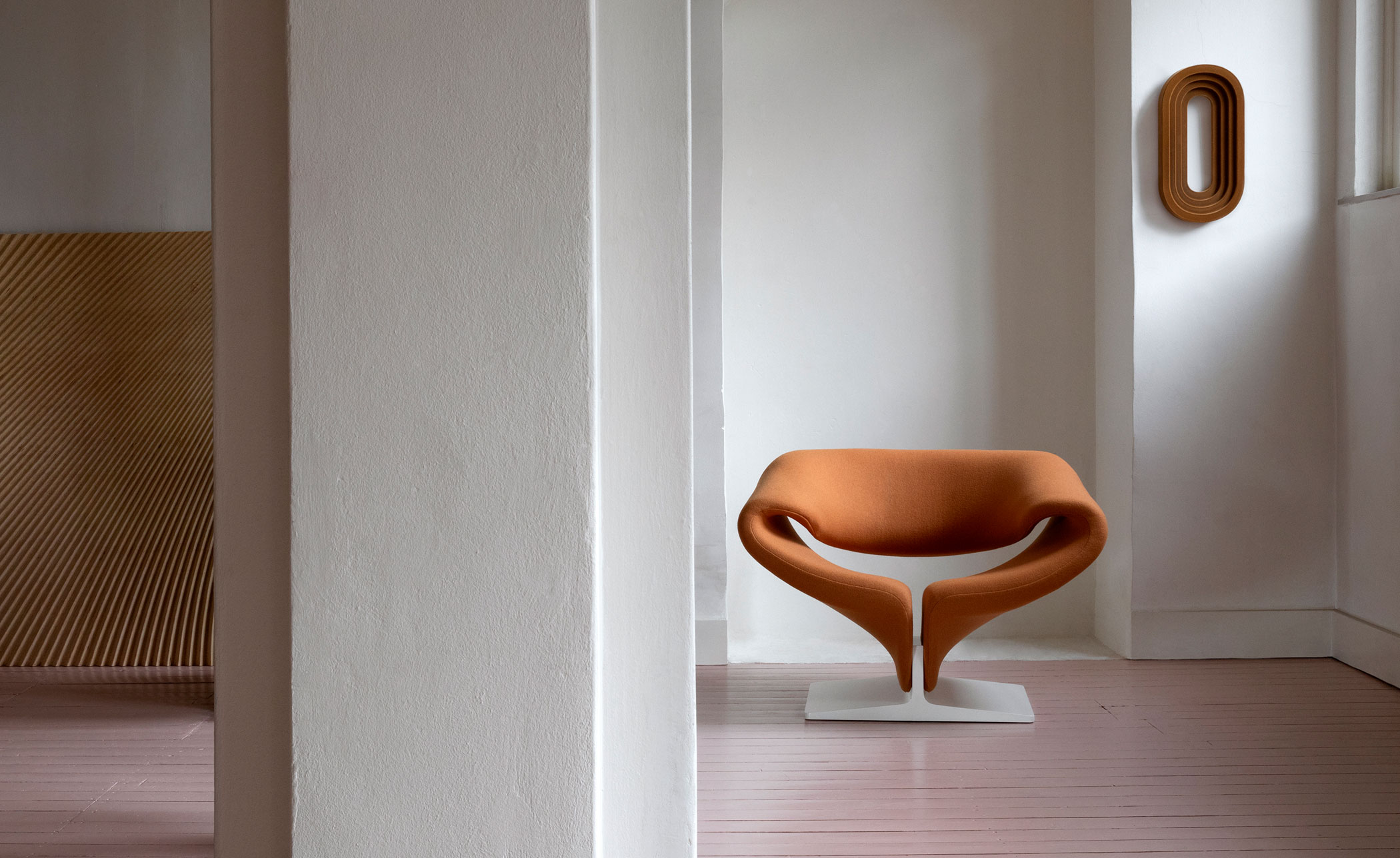 pierre paulin ribbon chair & ottoman