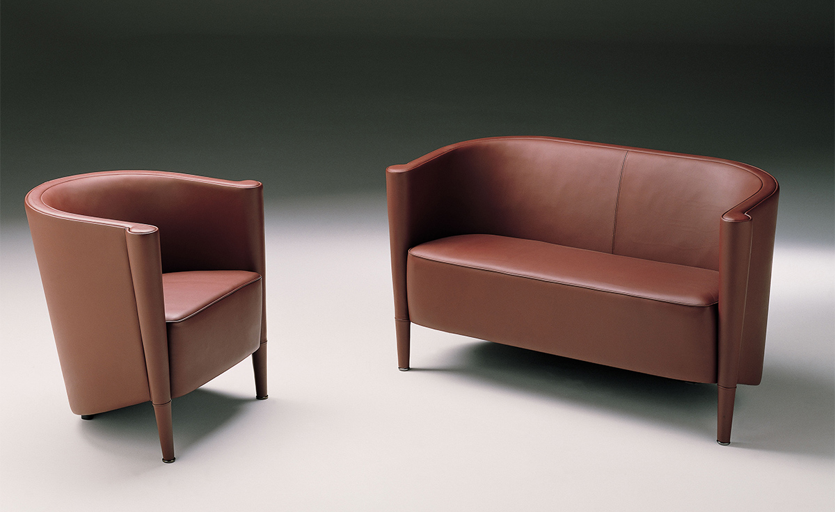 rich 2 seat sofa