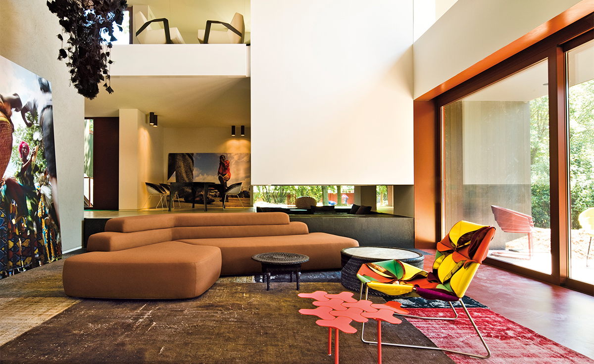 rift composition sofa