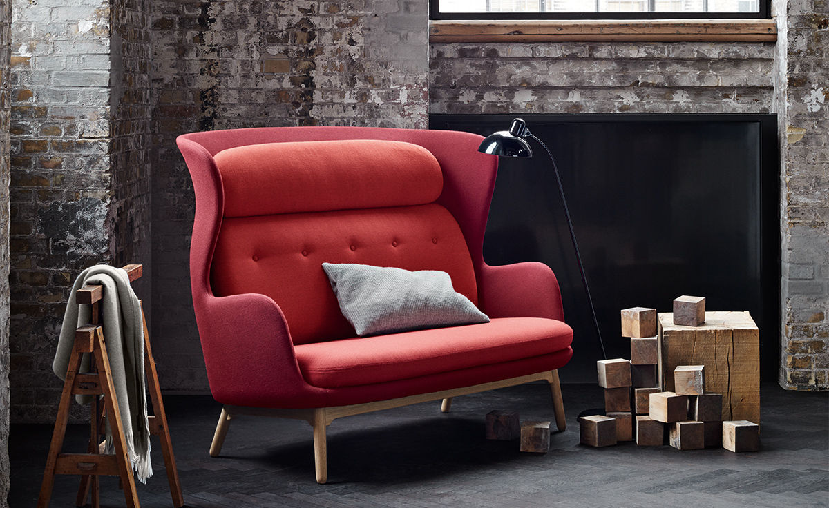 ro sofa with wood base