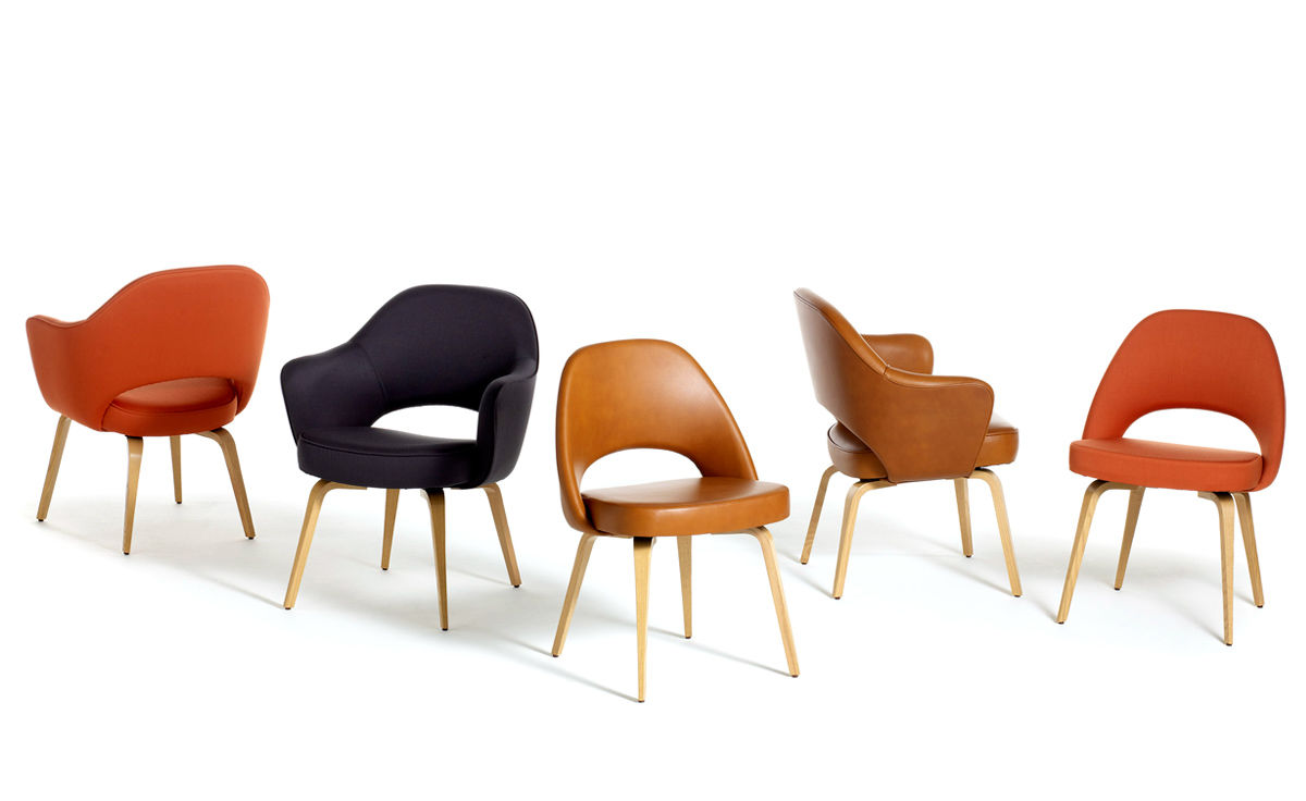 saarinen executive arm chair with wood legs
