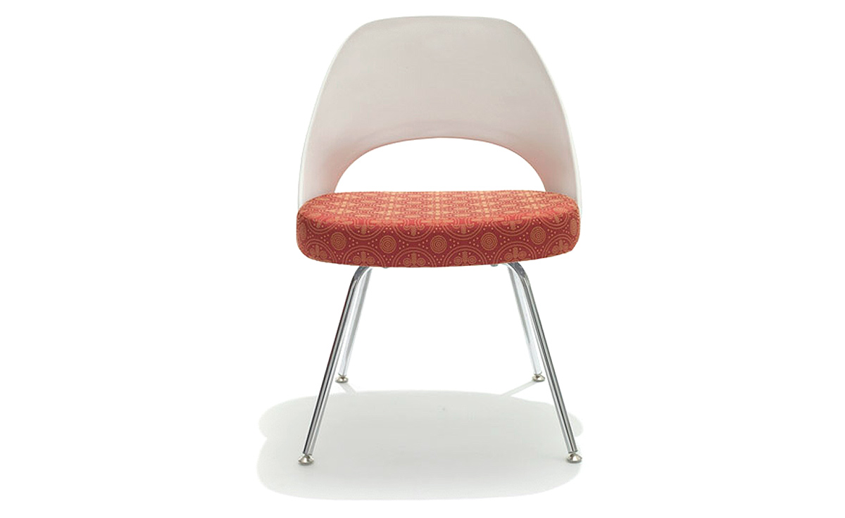 saarinen plastic back side chair with tubular legs