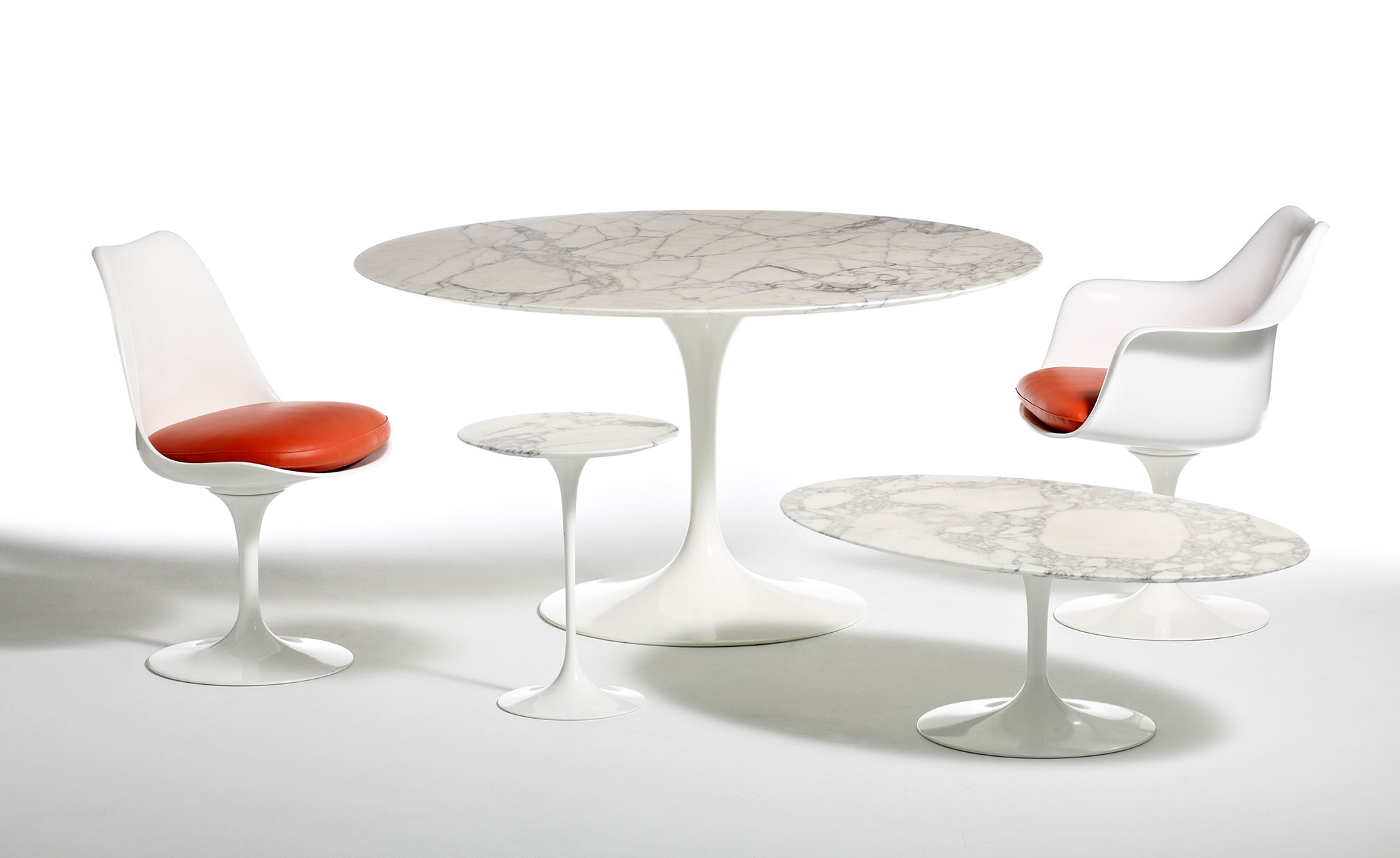 saarinen white tulip side chair