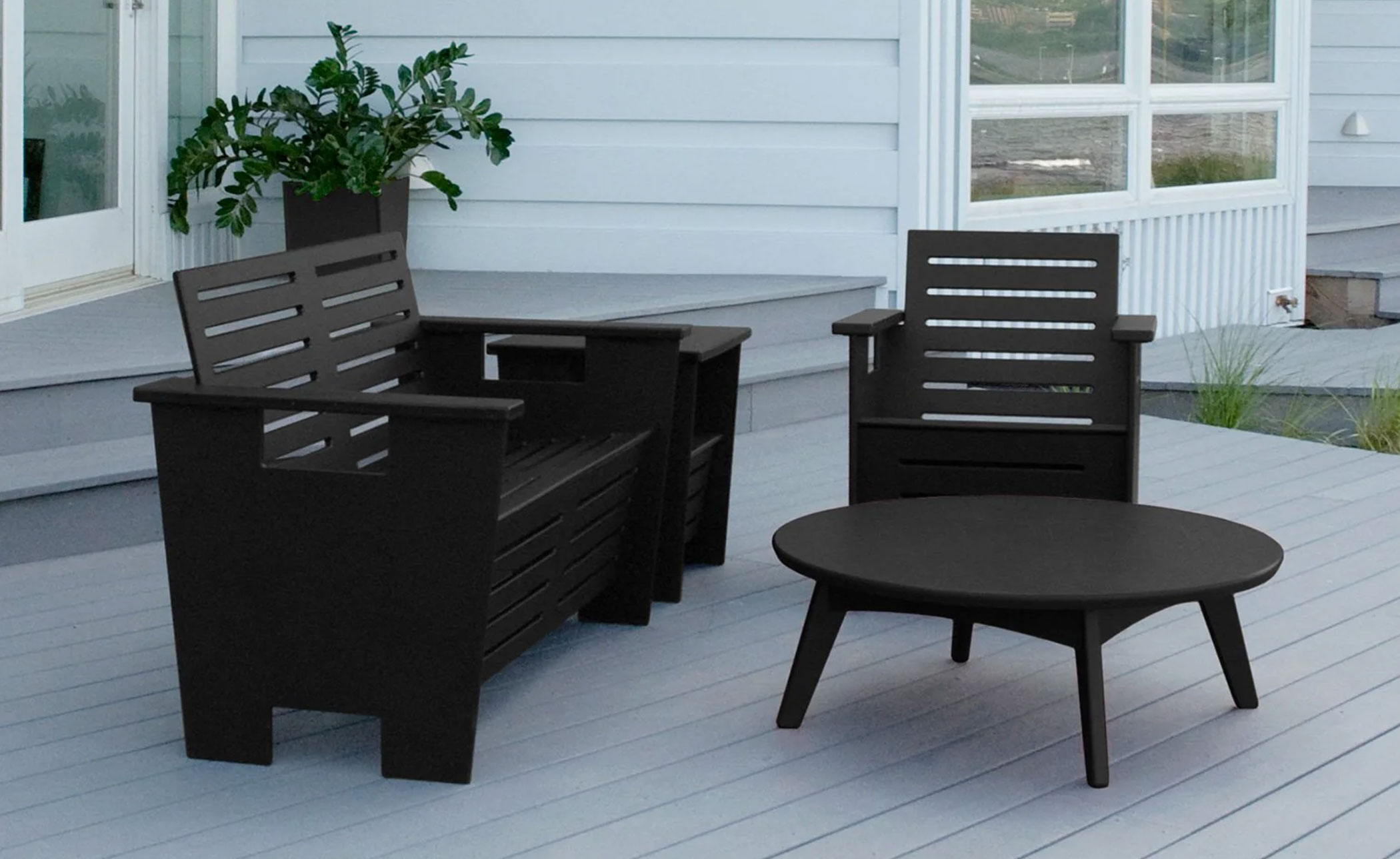 Satellite Round Cocktail Table