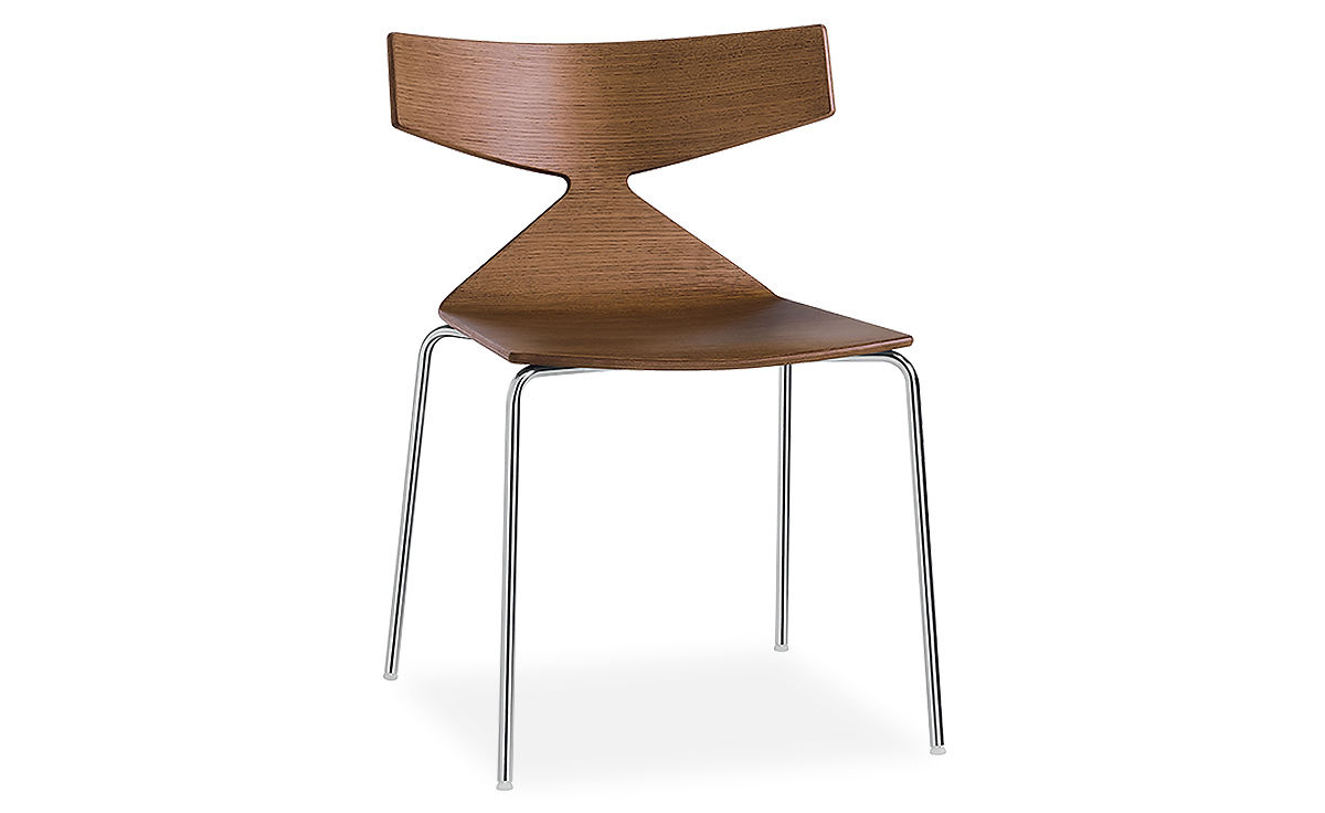 saya chair with metal legs