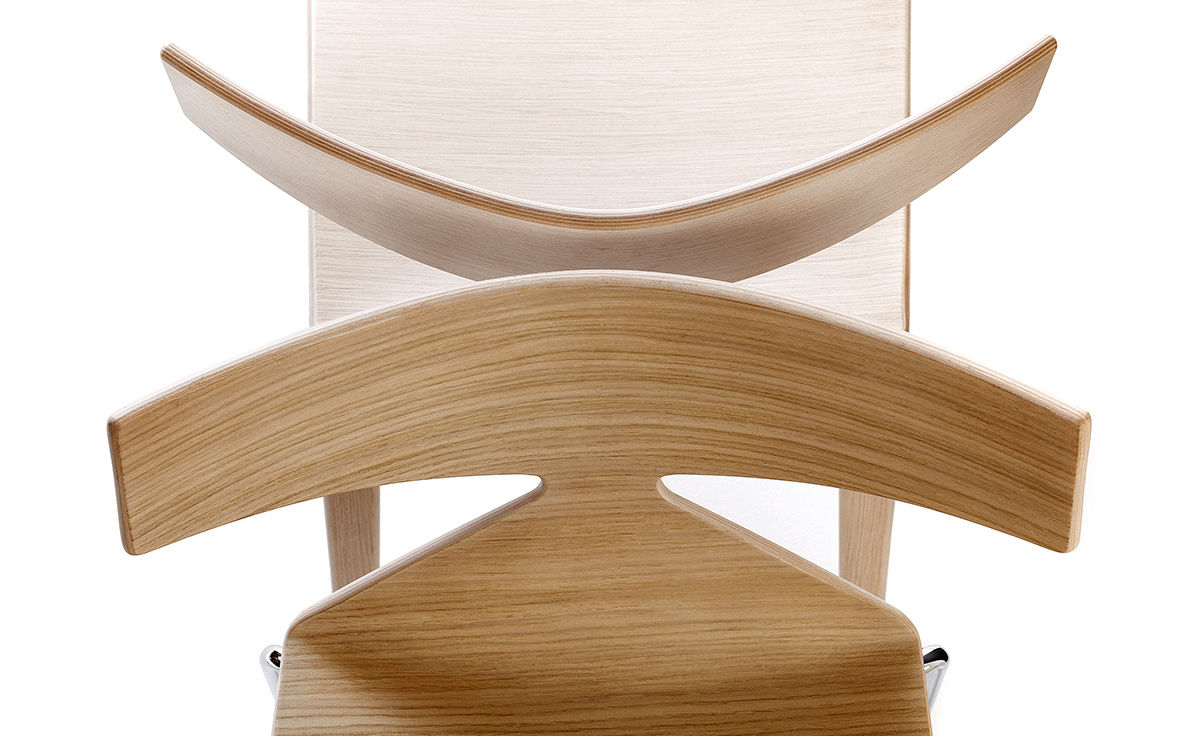 saya chair with wood legs