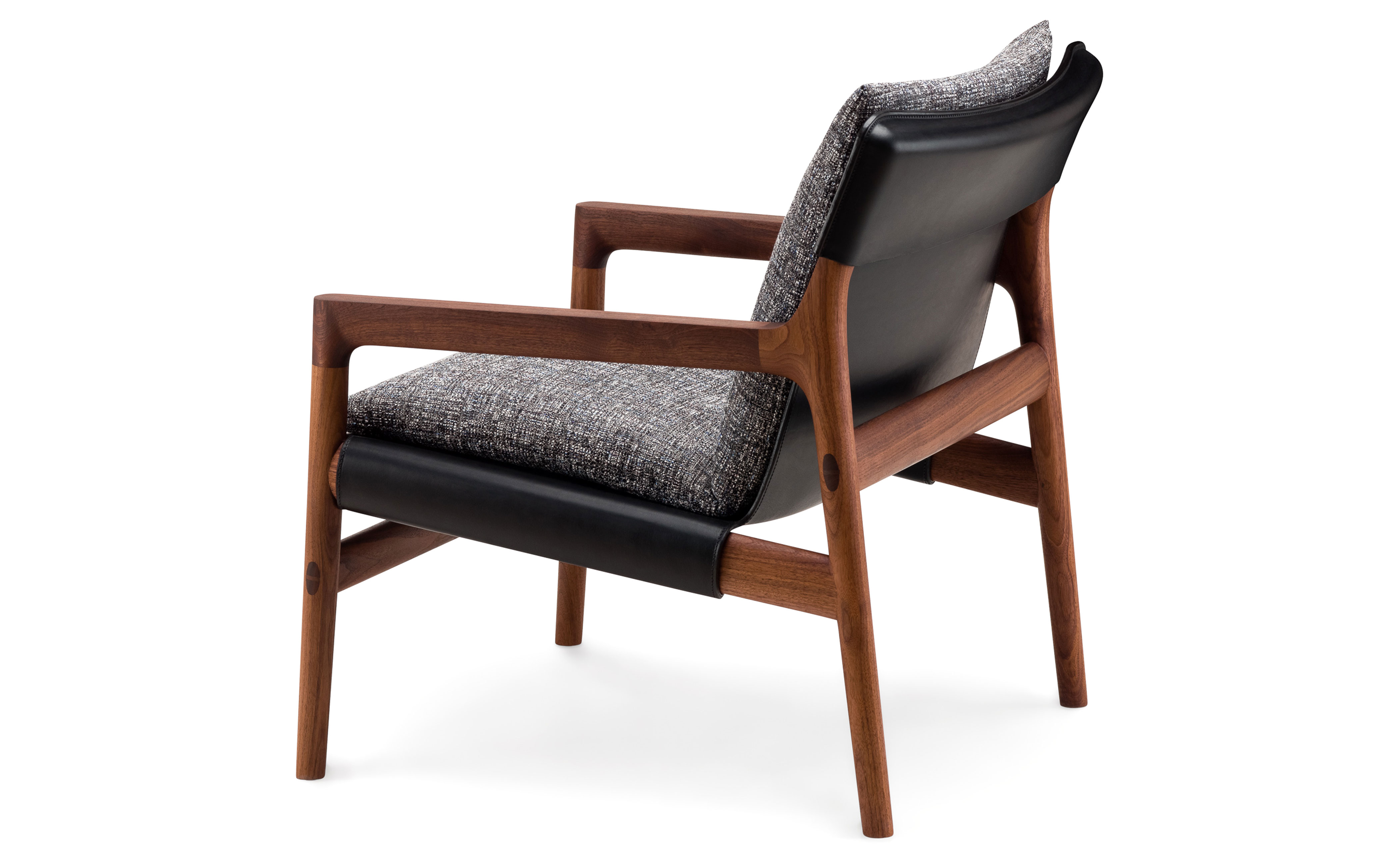 Sela Lounge with narrow arms