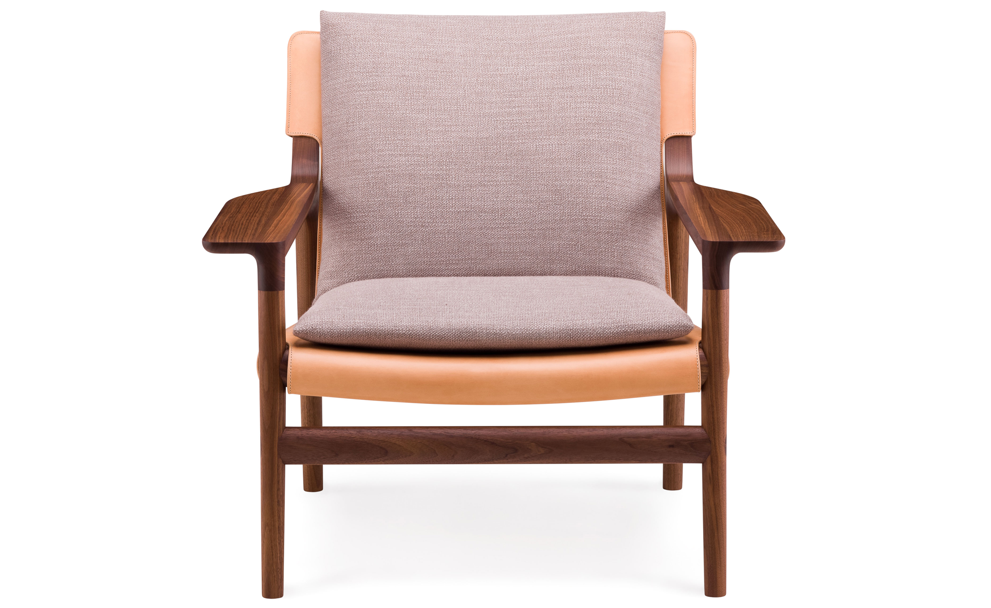 Sela Lounge with wide arms