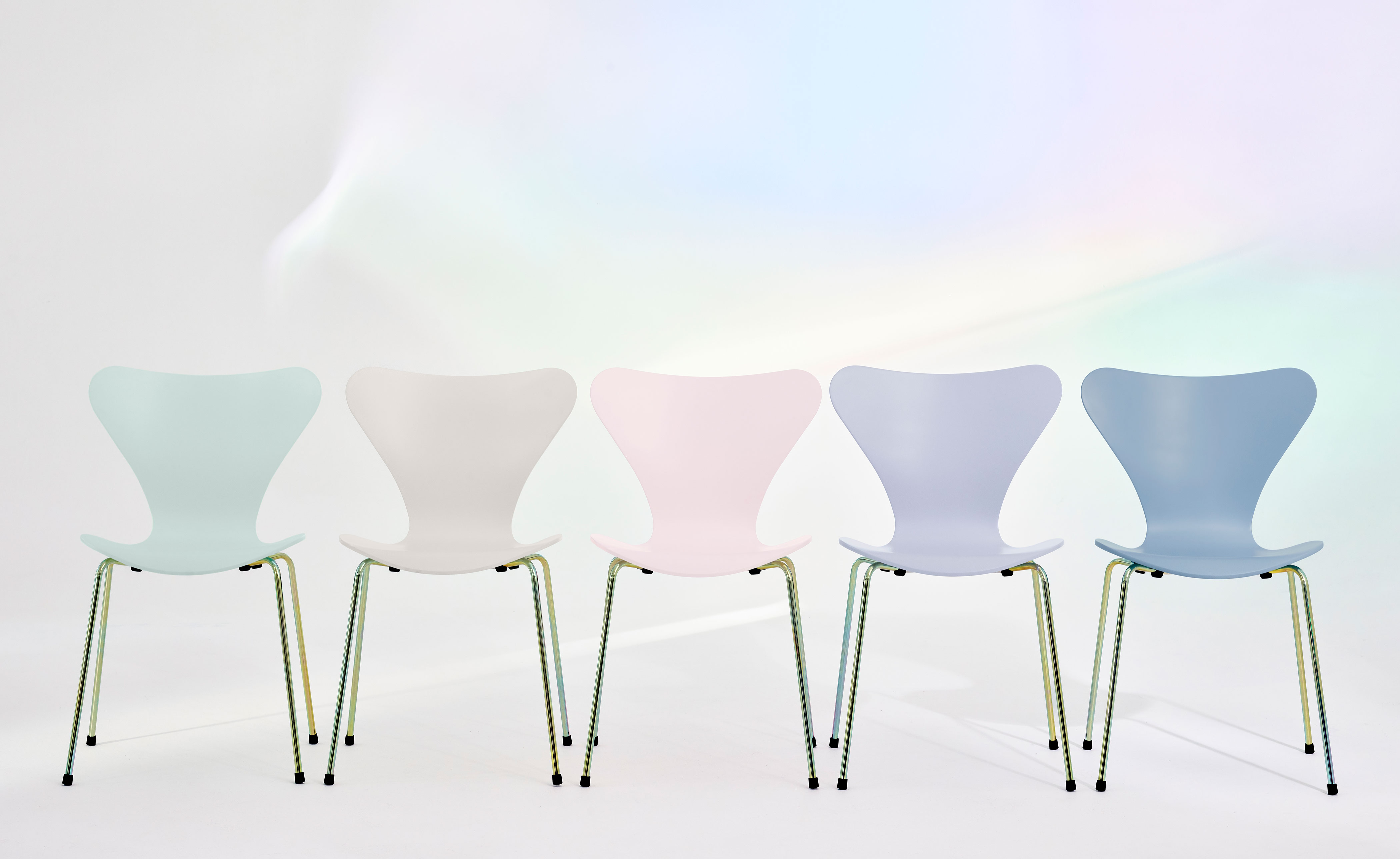 7:14 am Color Edition Series 7 Chair