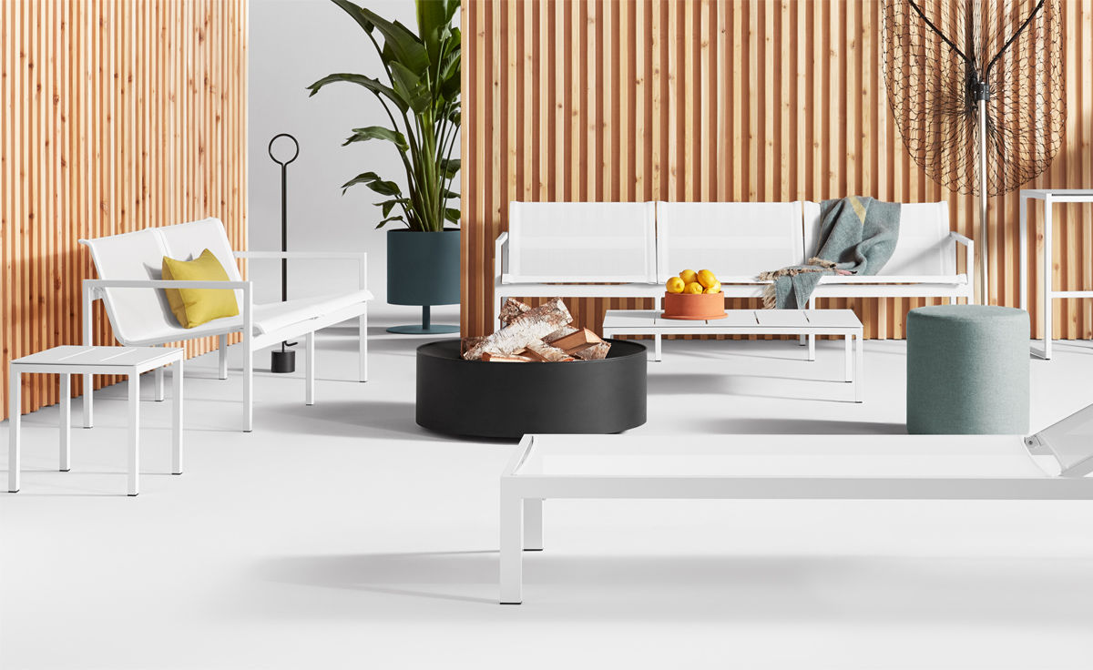 skiff outdoor coffee table