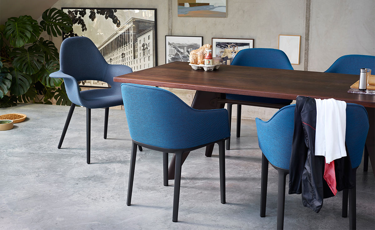 softshell chair with four leg base