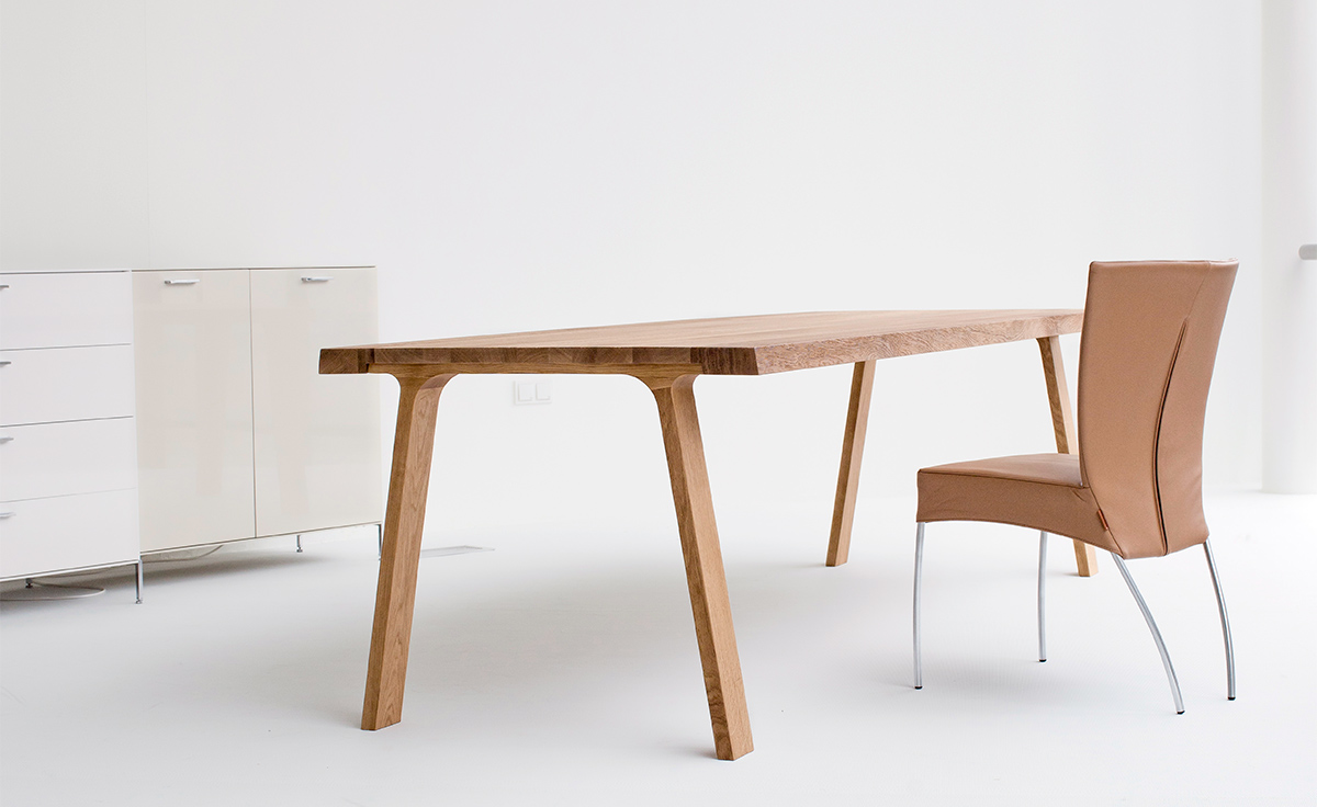 spica dining chair