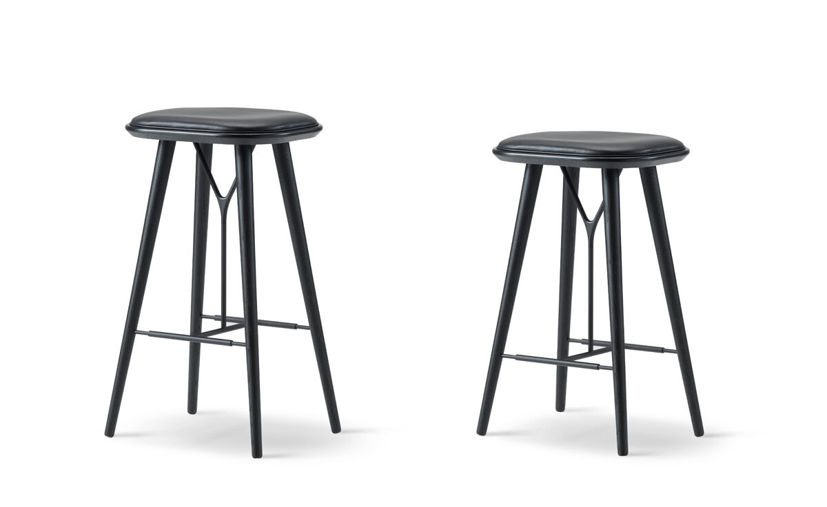 spine wood base stool