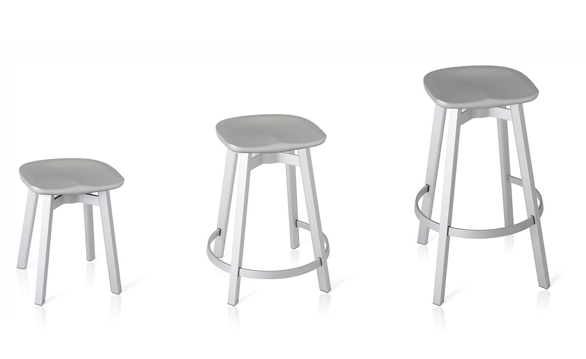 su small stool with plastic seat