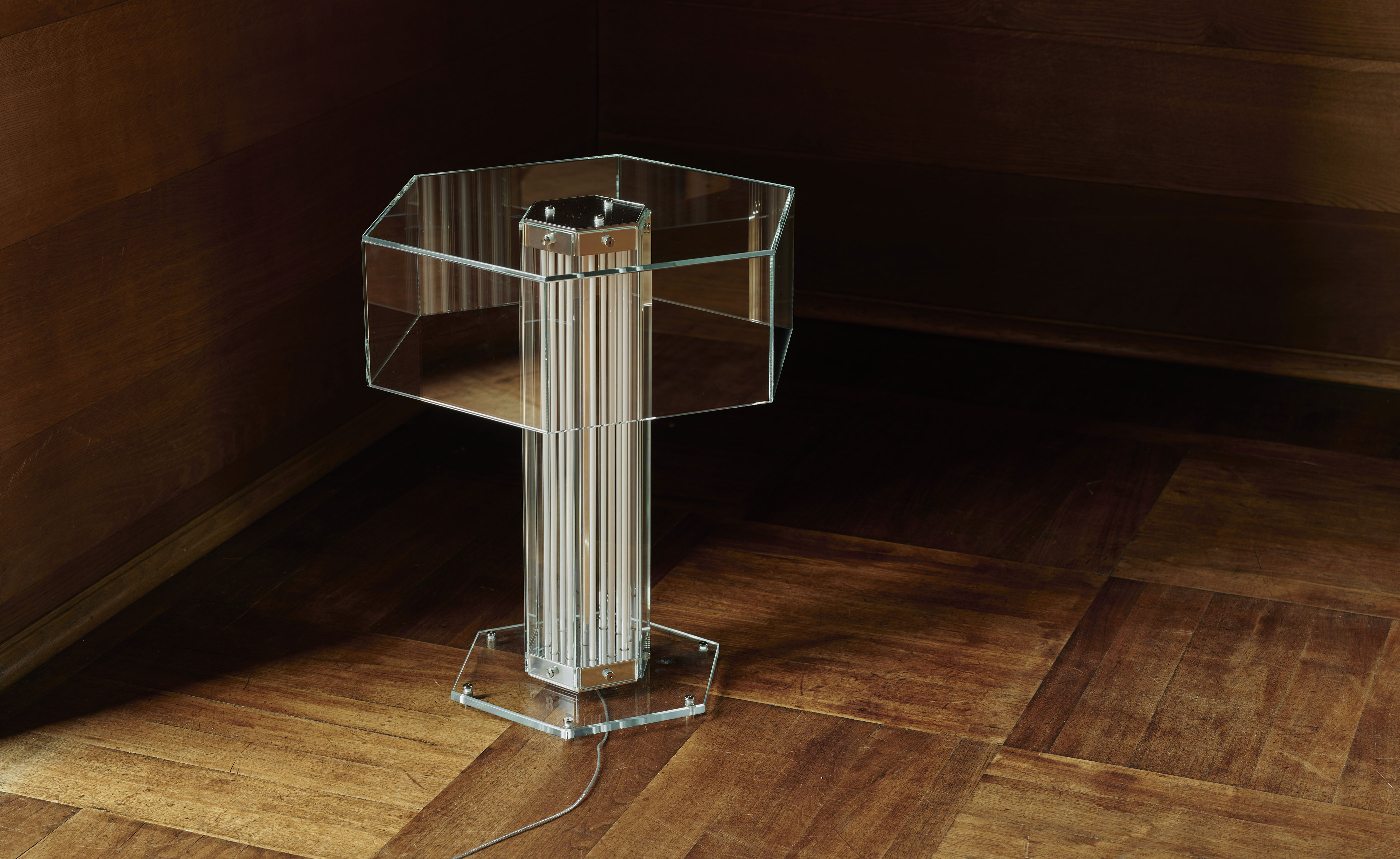 SuperWire Table Lamp