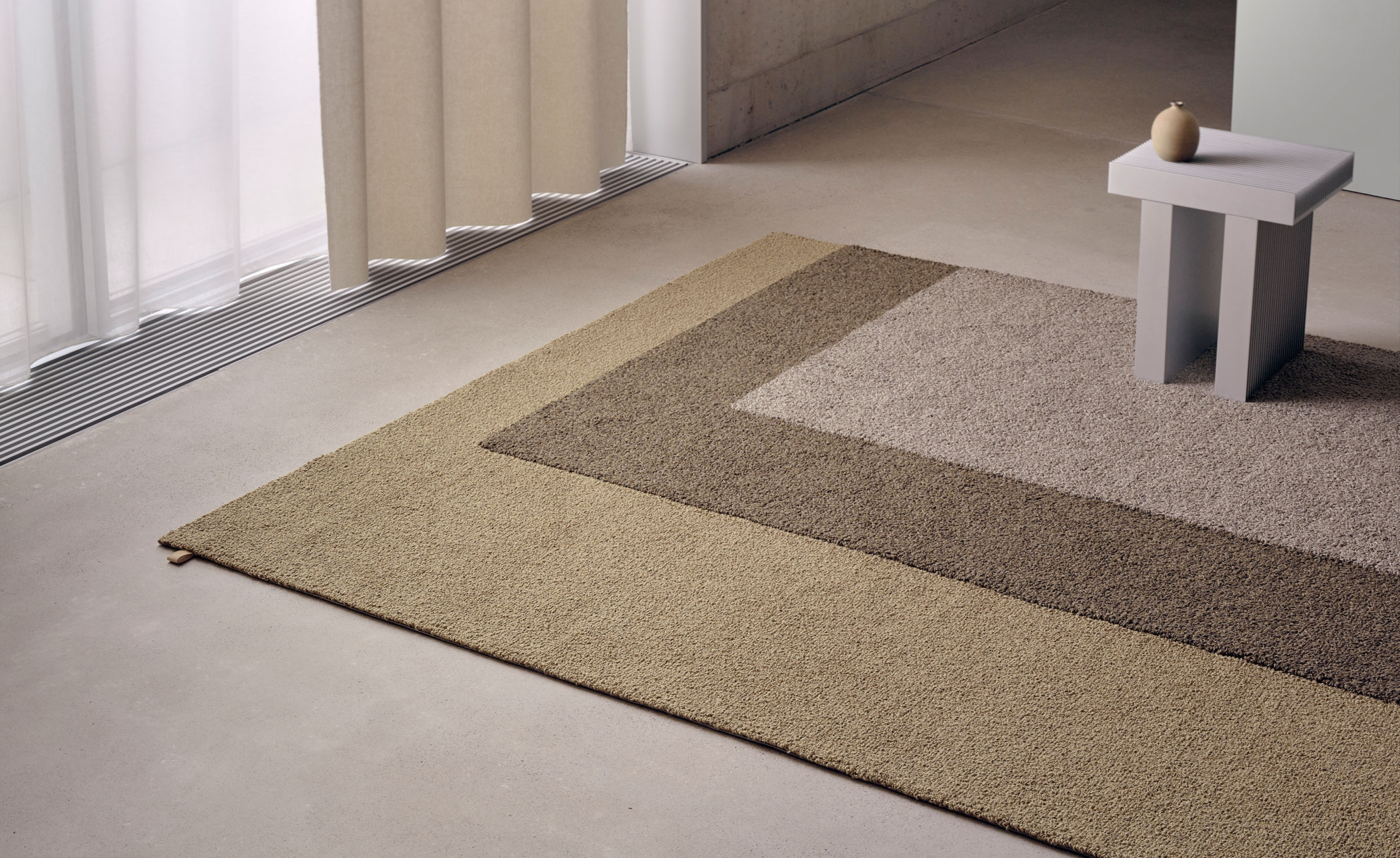 Tegel Side Tufted Rug