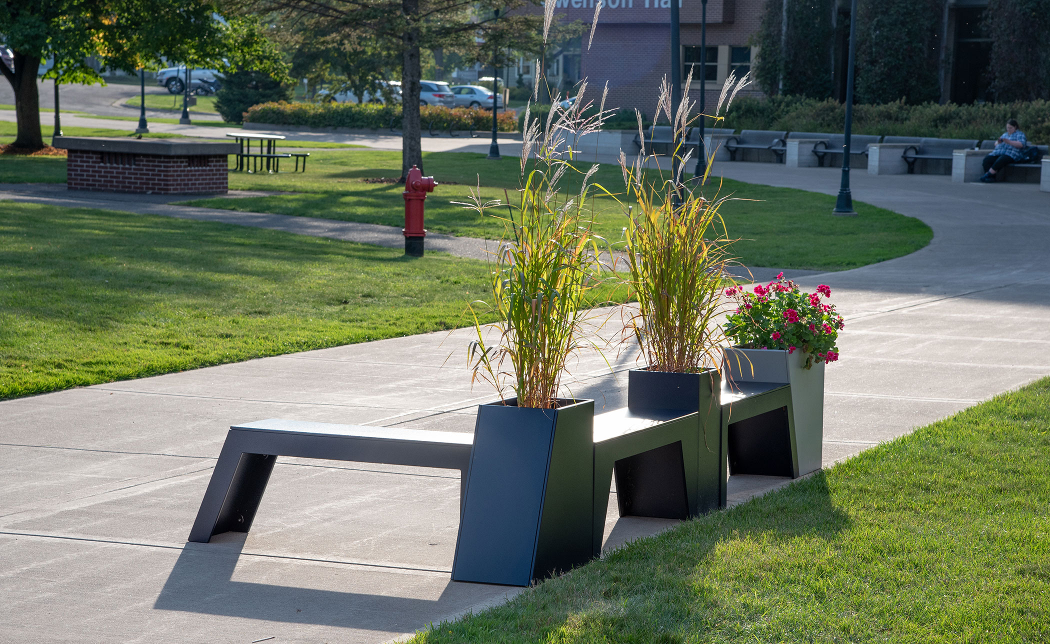 Tessellate Jut Planter