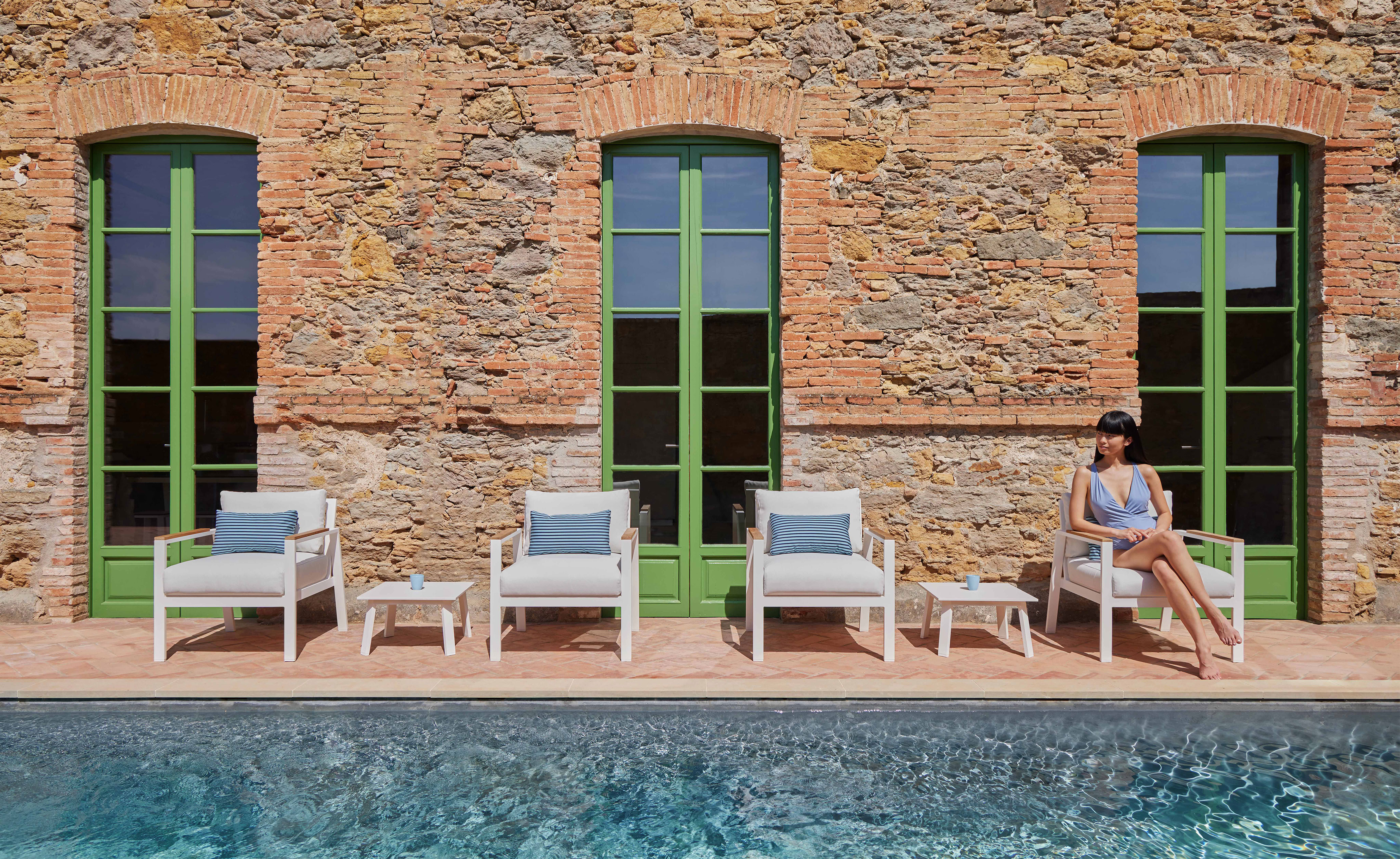 Timeless Lounge Chair XS