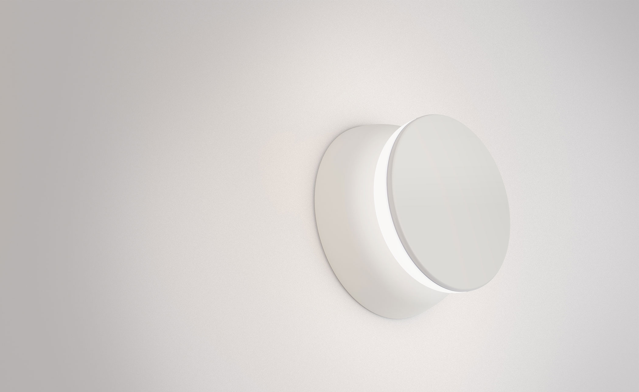 Totem Puck Wall Lamp