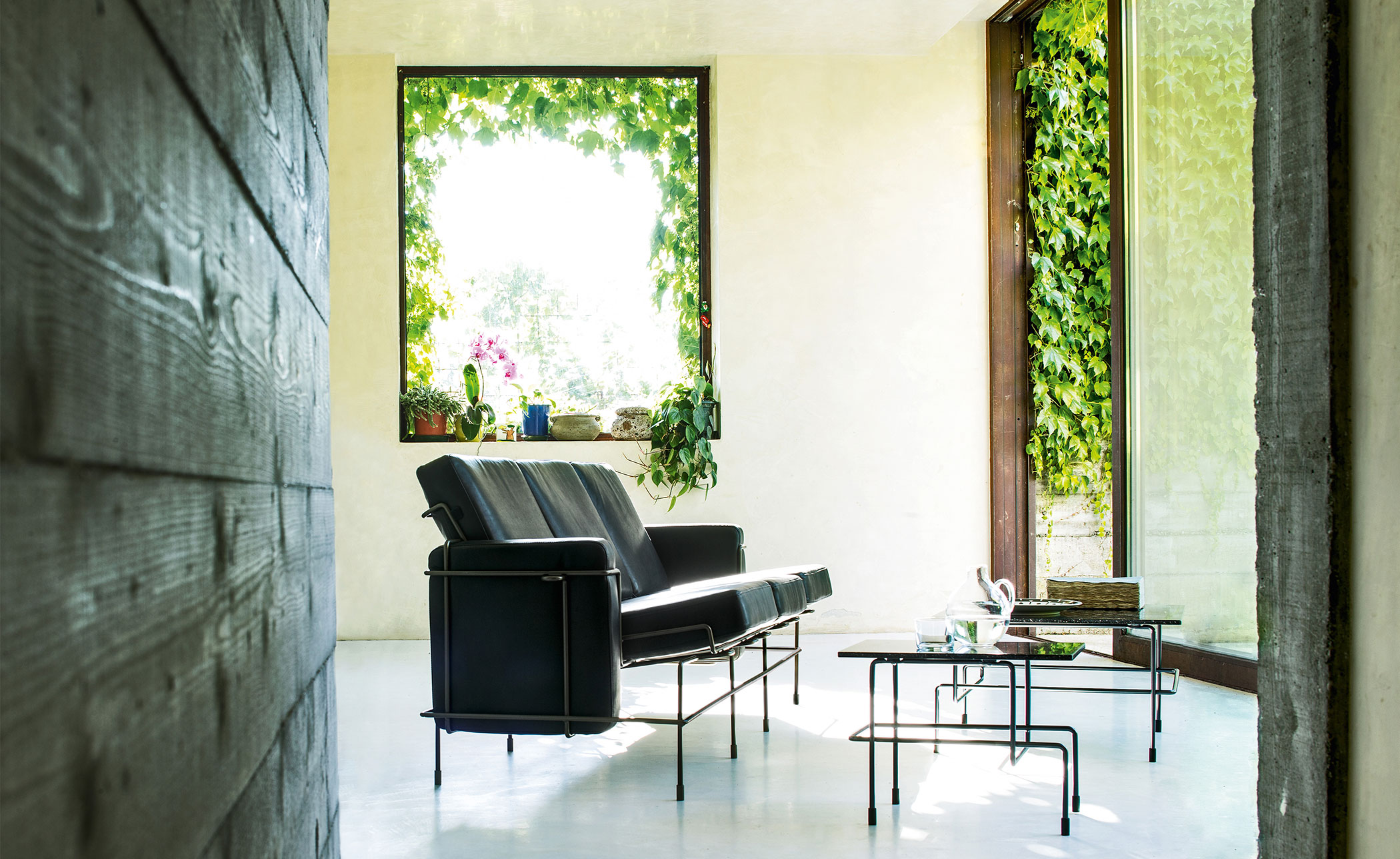 magis traffic low square table