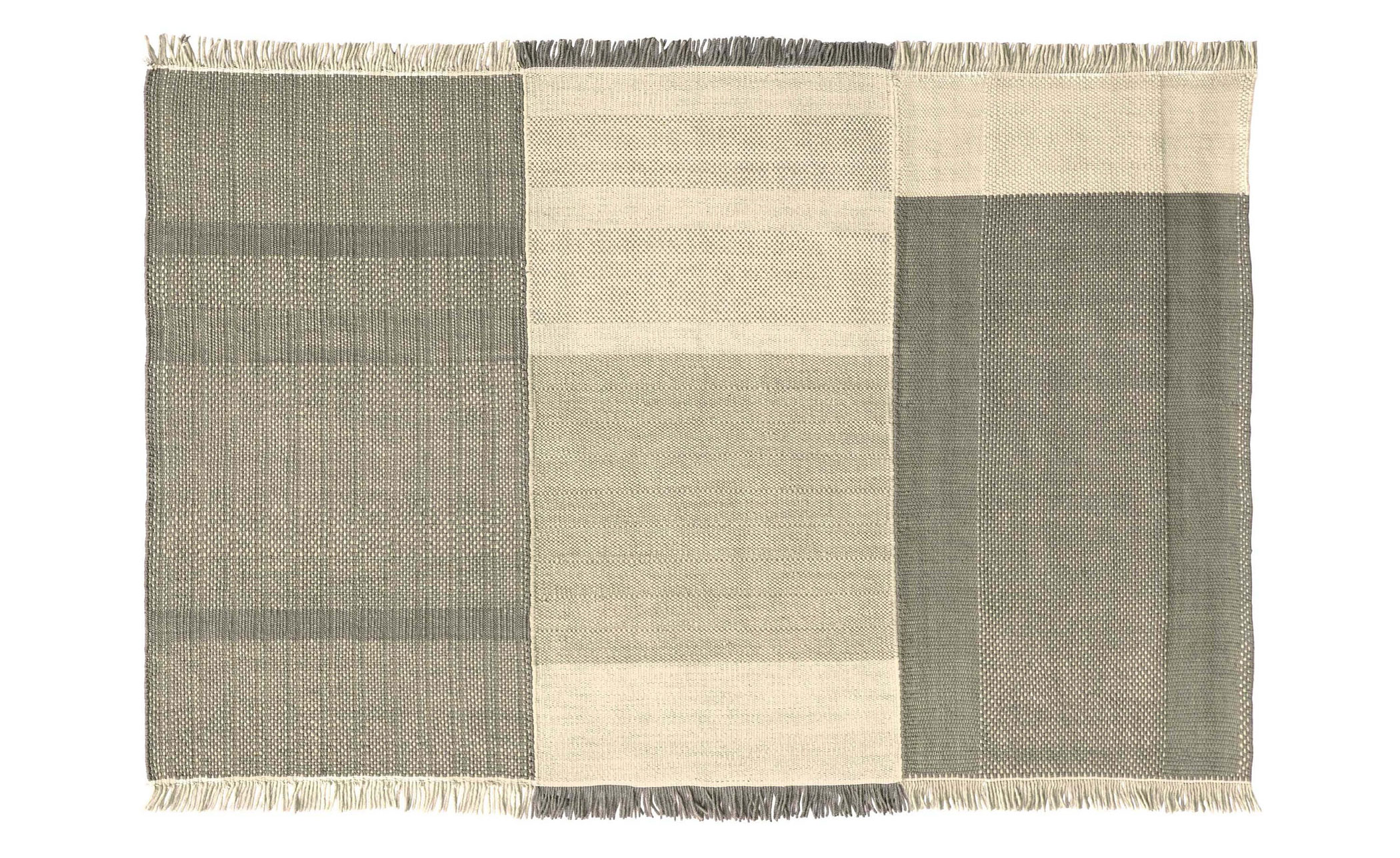 tres outdoor rug