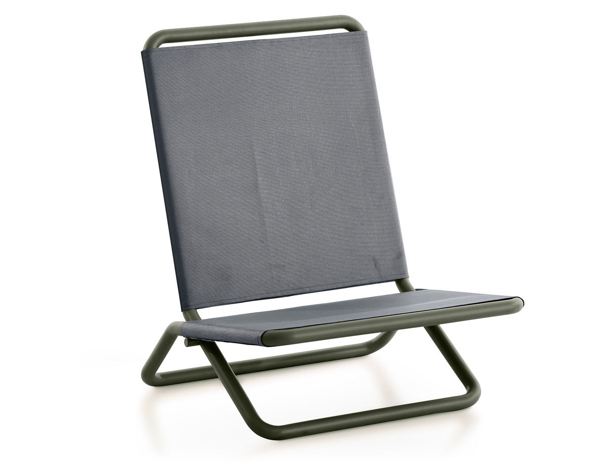 trip chair monochrome