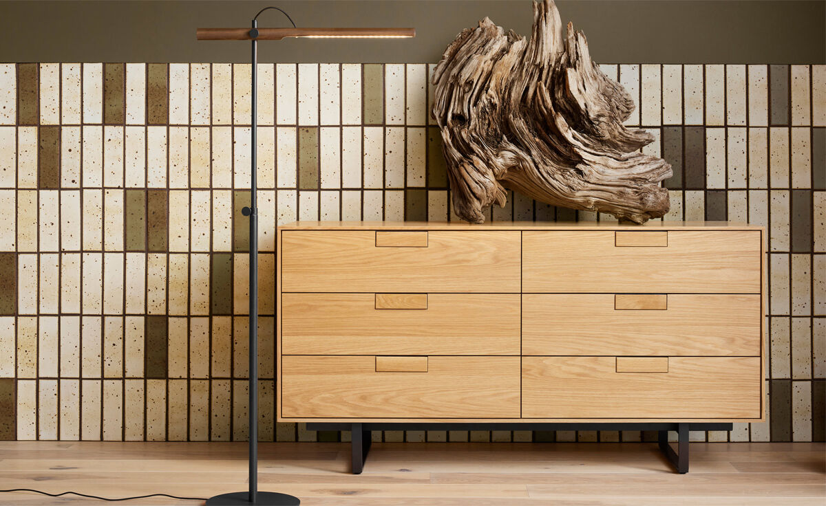 type a task floor lamp