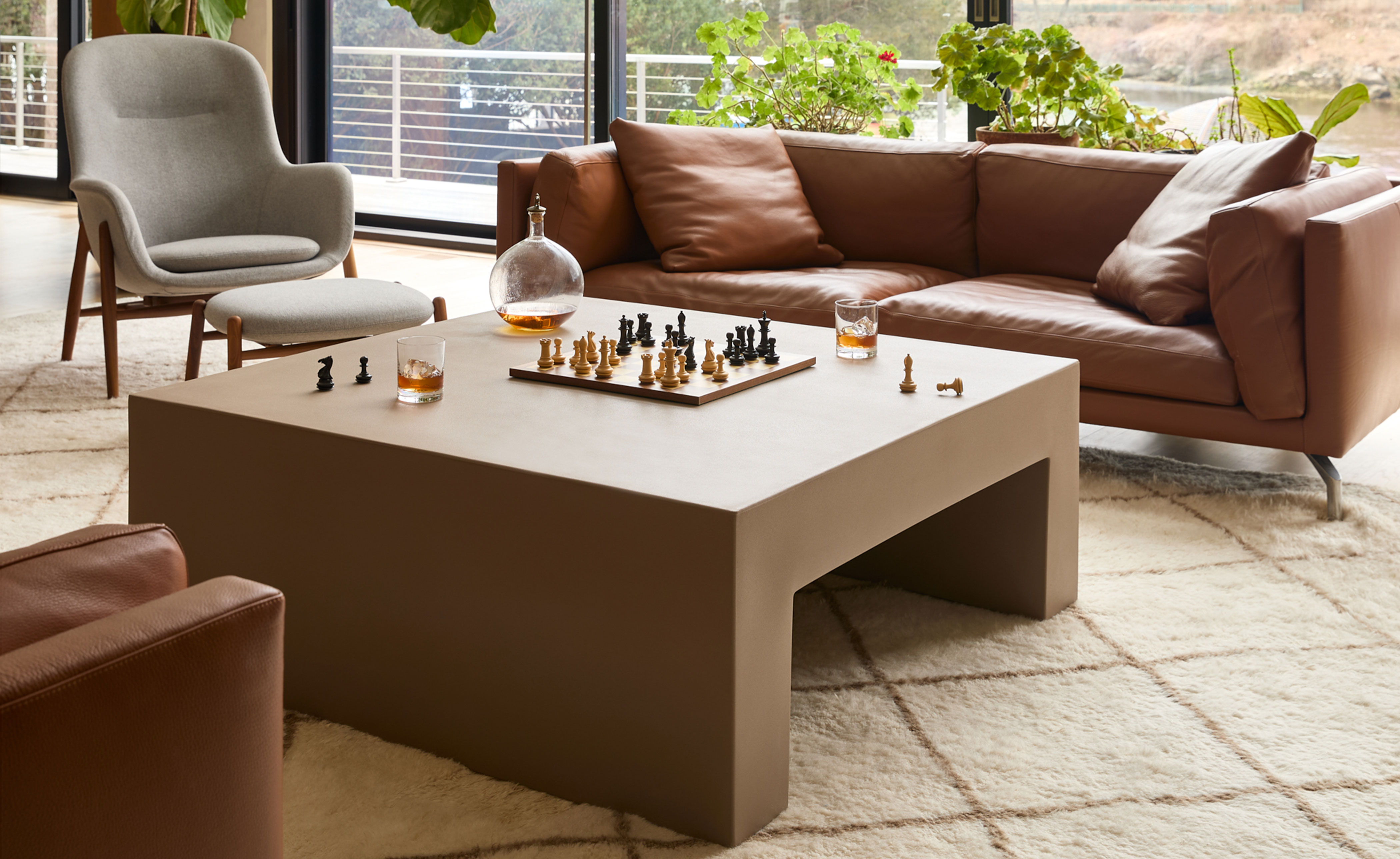 vignelli low table