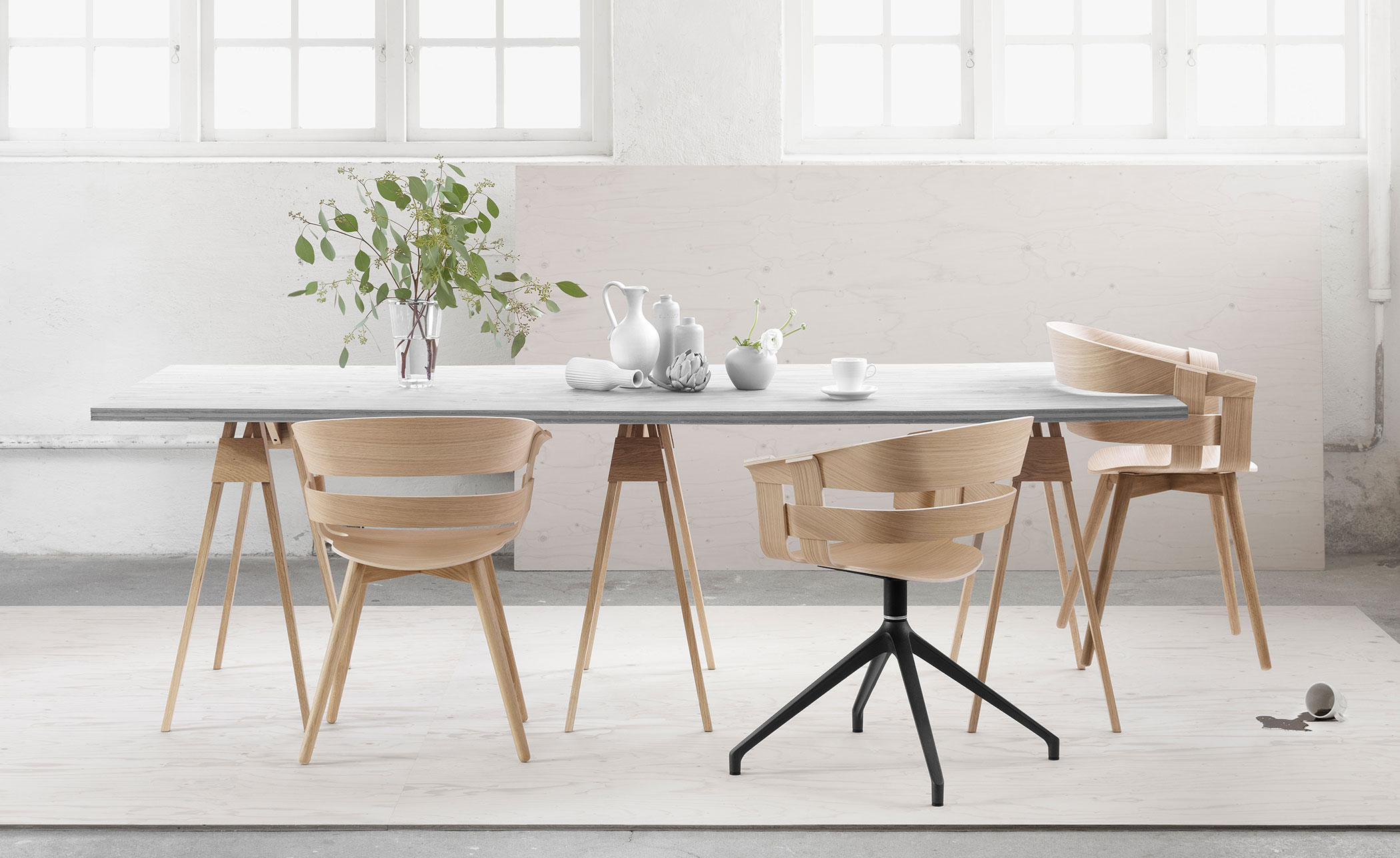 Wick Chair with swivel base