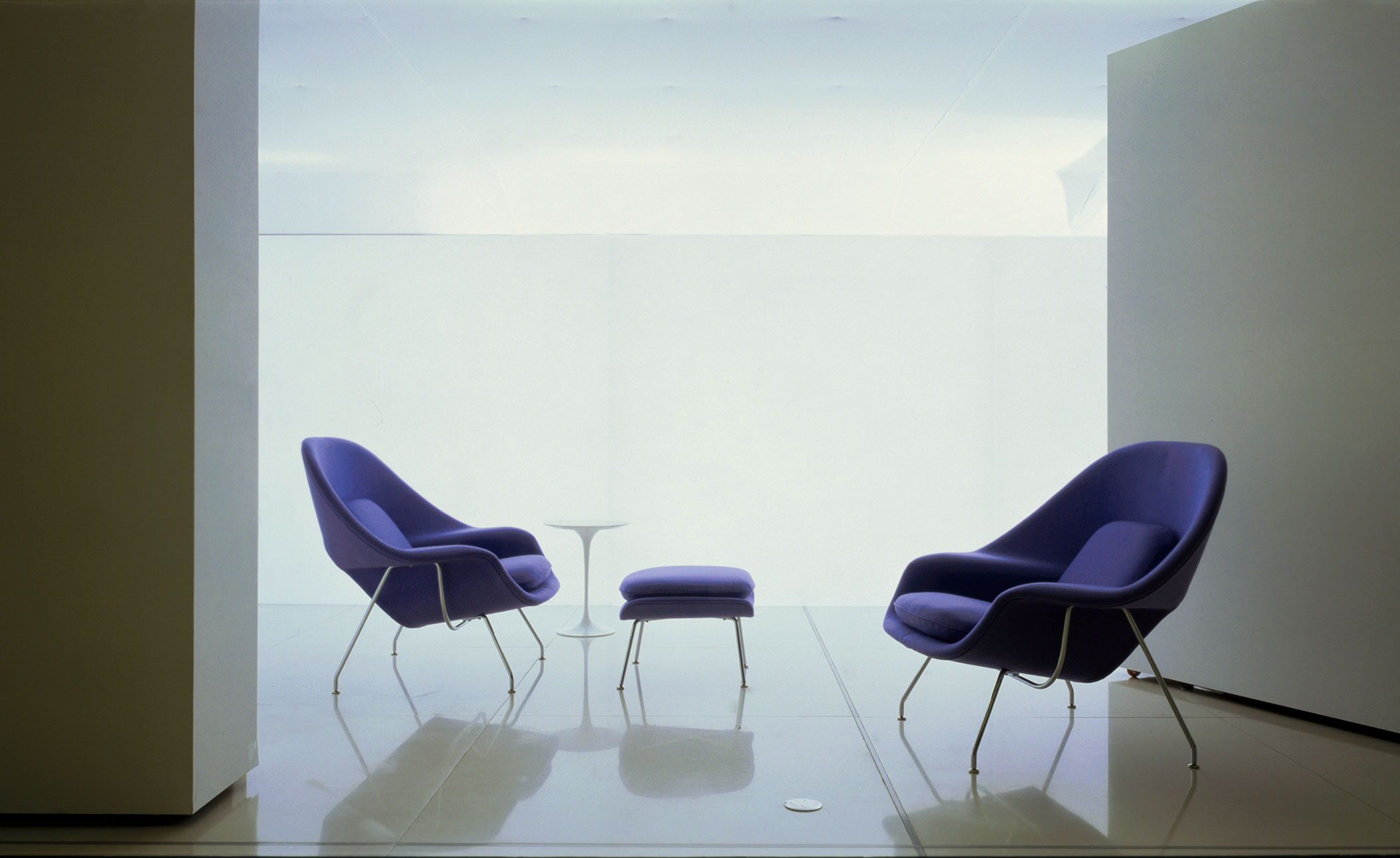 womb lounge chair