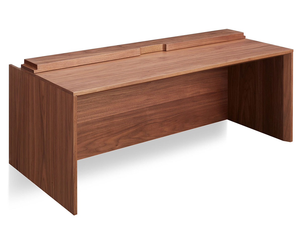 wonder wall 2.0 desk